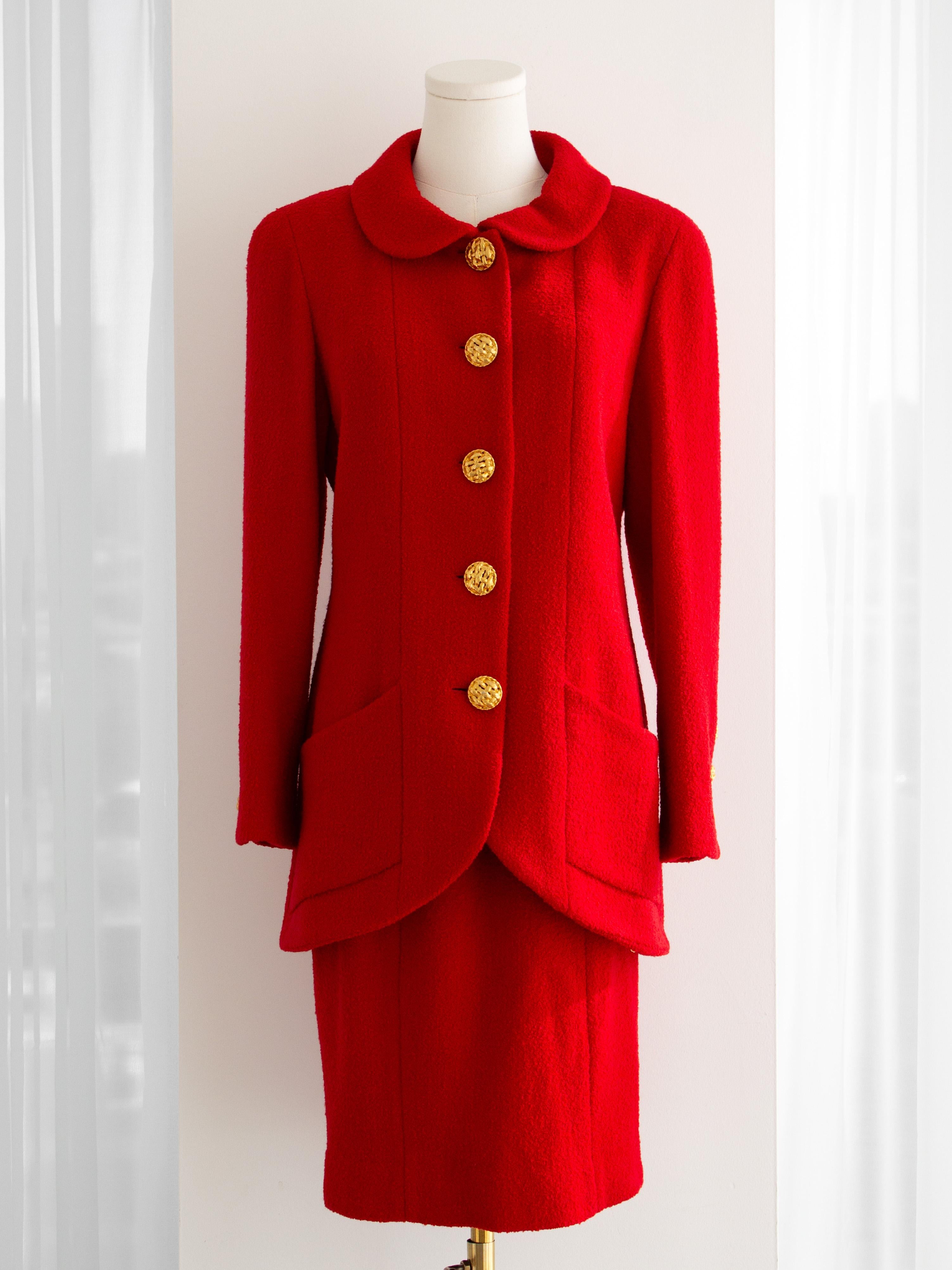 Chanel Vintage Herbst/Winter 1992 Runway Pariser Rot Gold Tweed Jacke Anzug Damen im Angebot