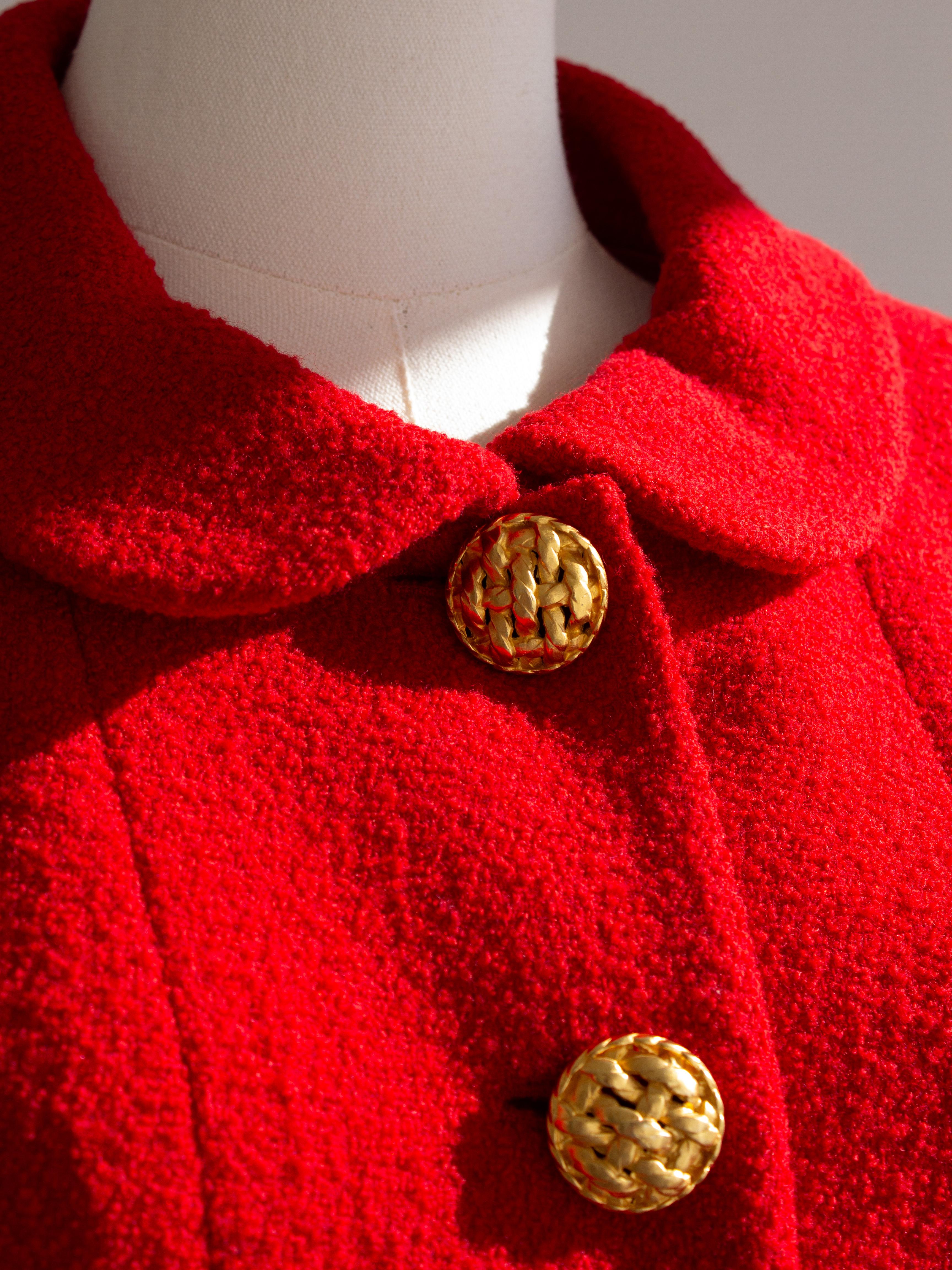 Chanel Vintage Herbst/Winter 1992 Runway Pariser Rot Gold Tweed Jacke Anzug im Angebot 4