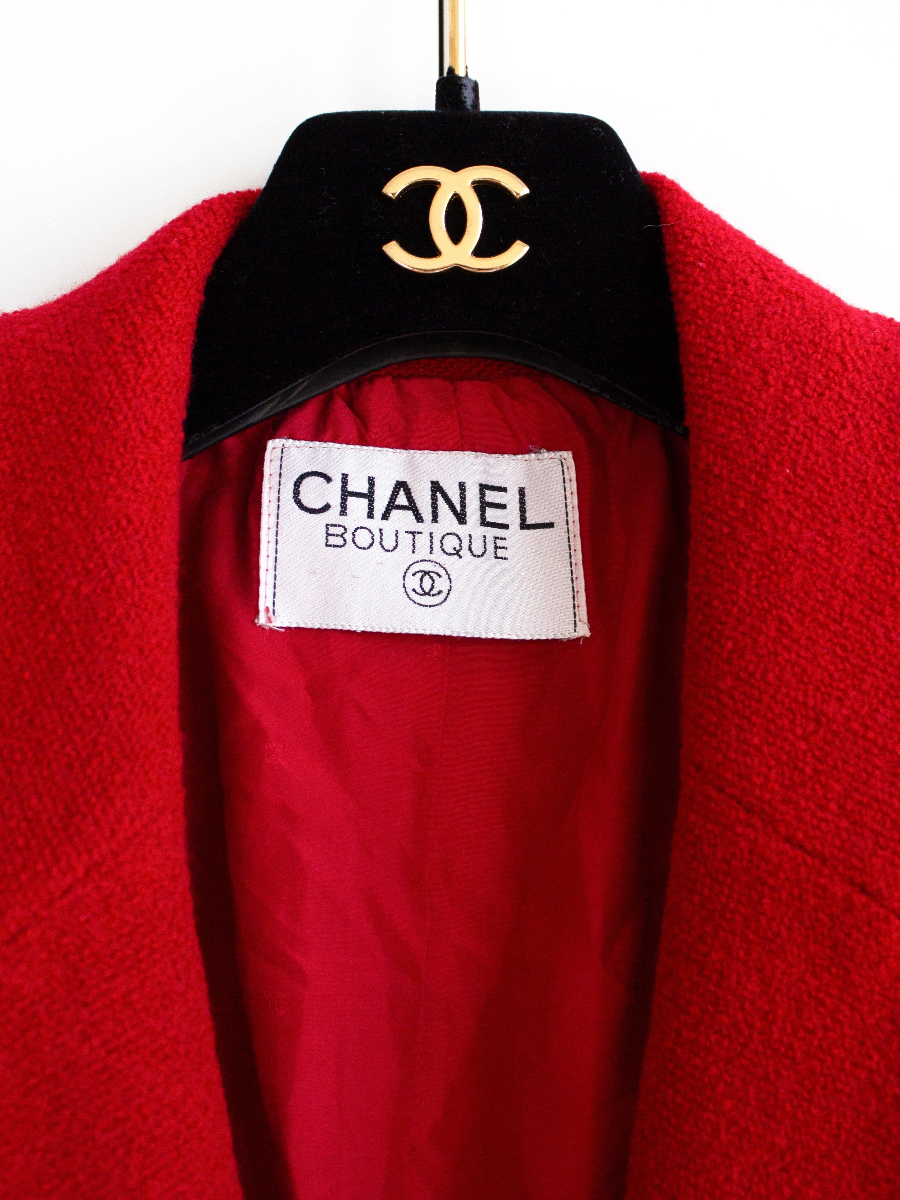 Chanel Vintage Fall/Winter 1994 Red Wool Tweed CC 94A Blazer Jacket In Good Condition In Jersey City, NJ