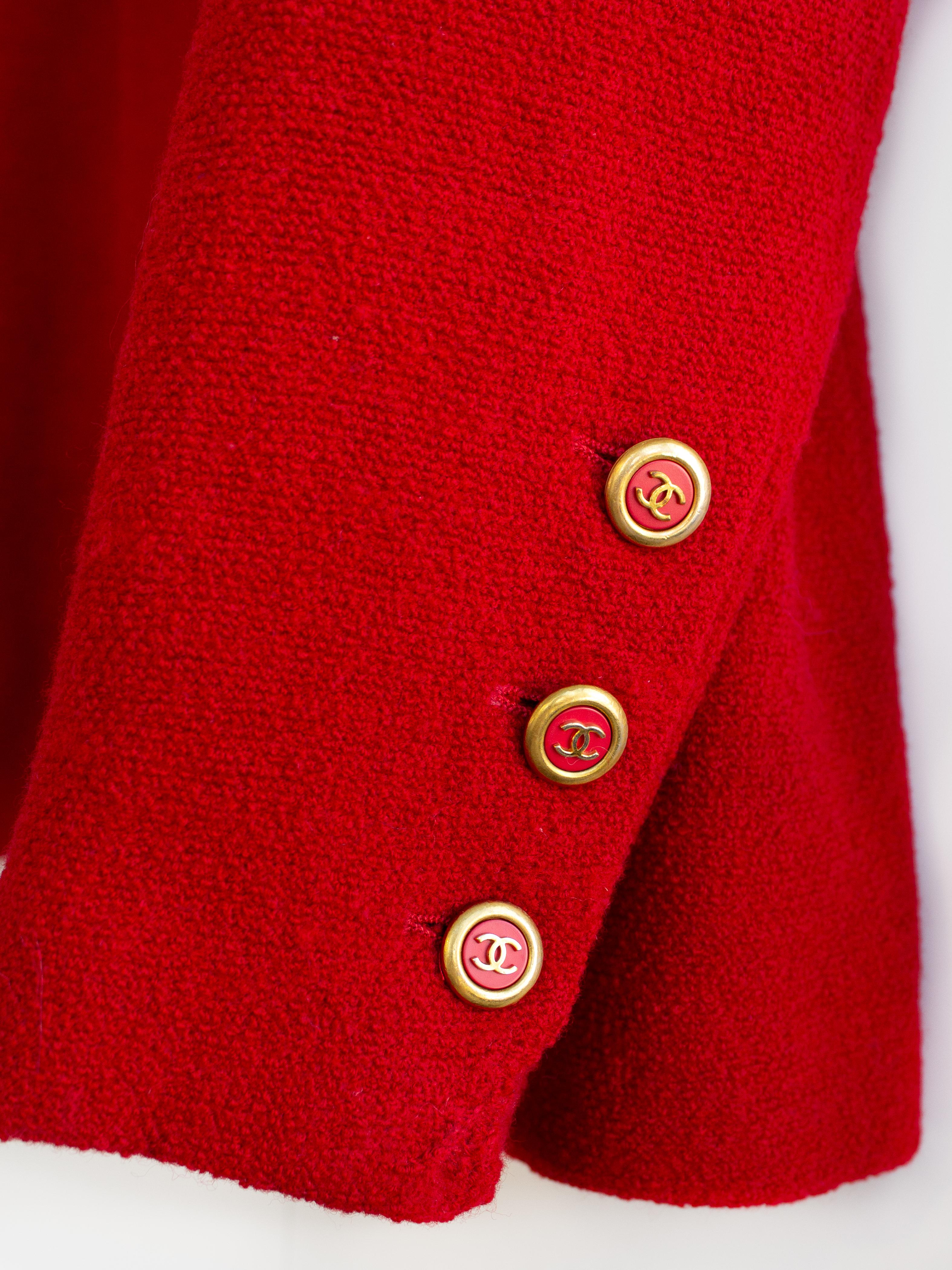 Chanel Vintage Fall/Winter 1994 Red Wool Tweed CC 94A Blazer Jacket 3