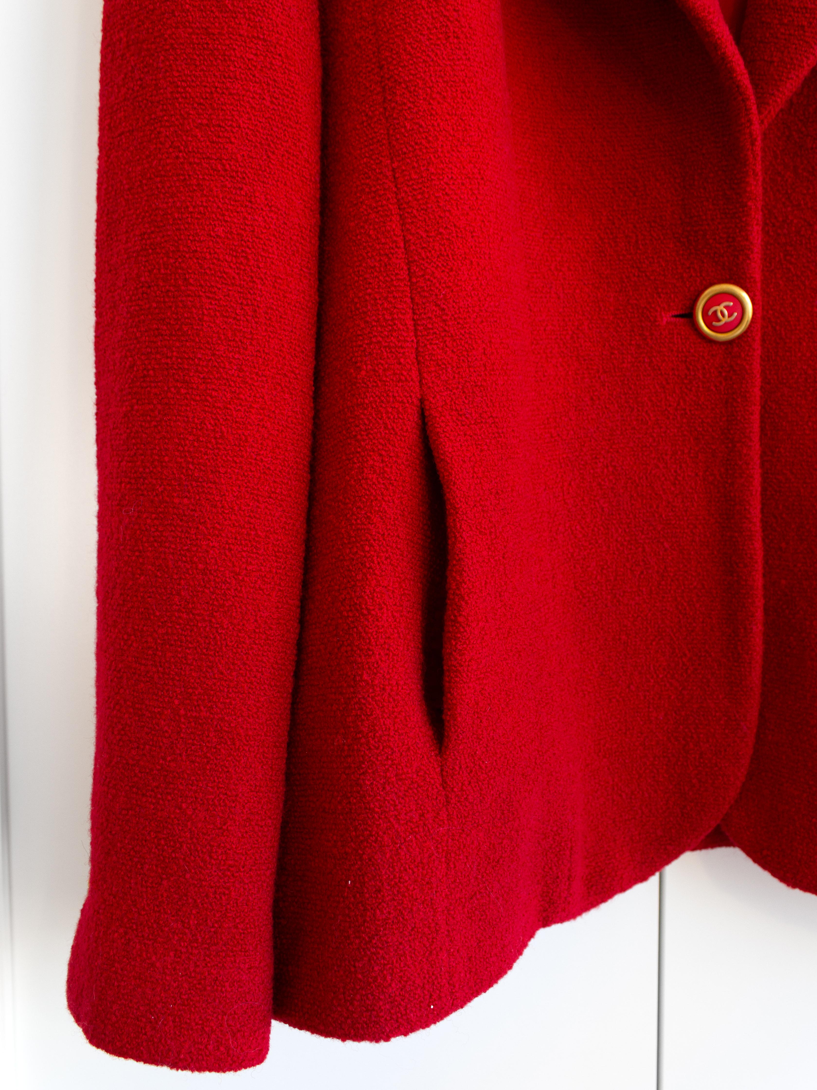 Chanel Vintage Fall/Winter 1994 Red Wool Tweed CC 94A Blazer Jacket 4