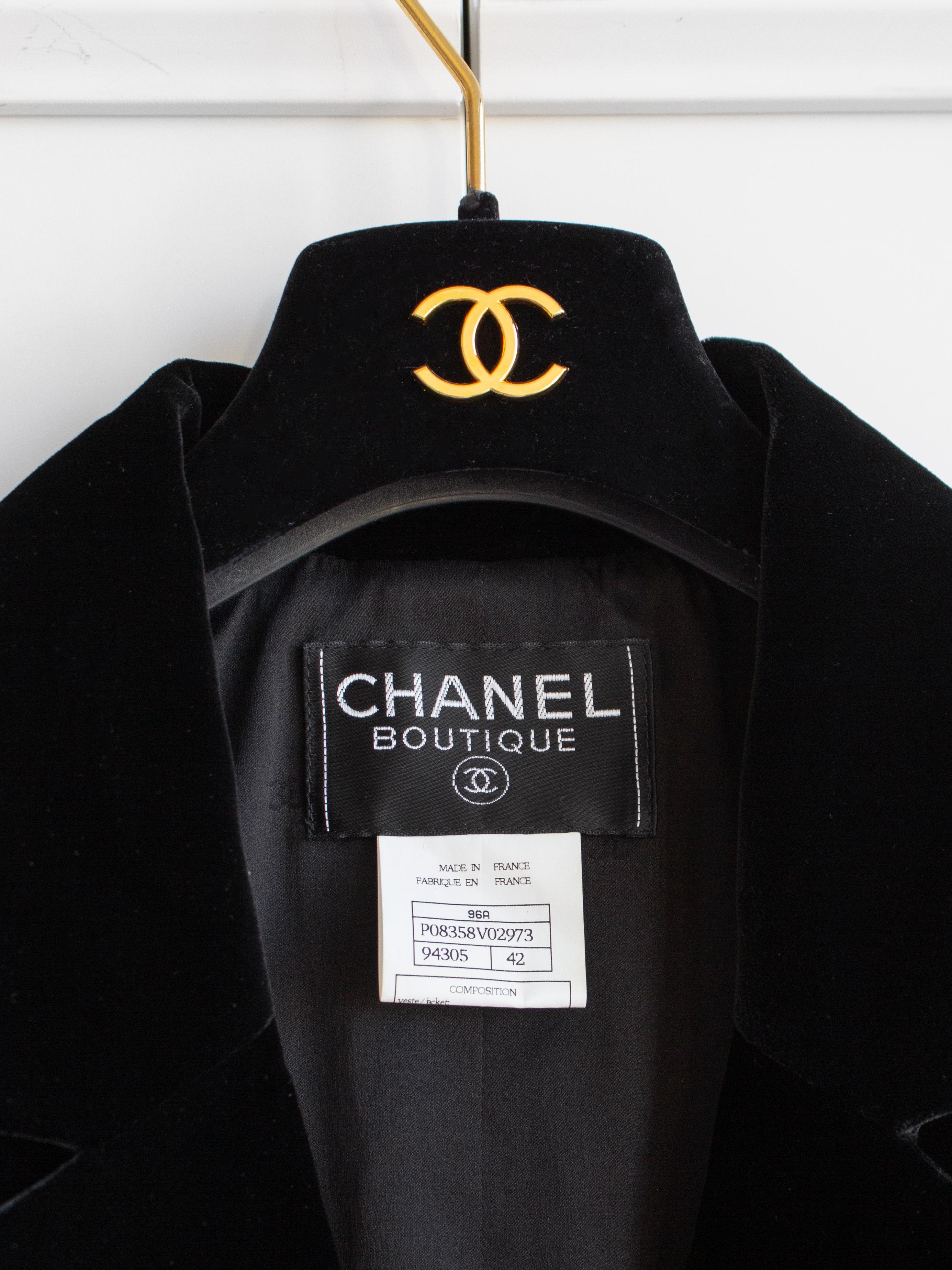 Chanel Vintage Fall/Winter 1996 Black Velvet Multicolor Gold Gripoix Jacket 3