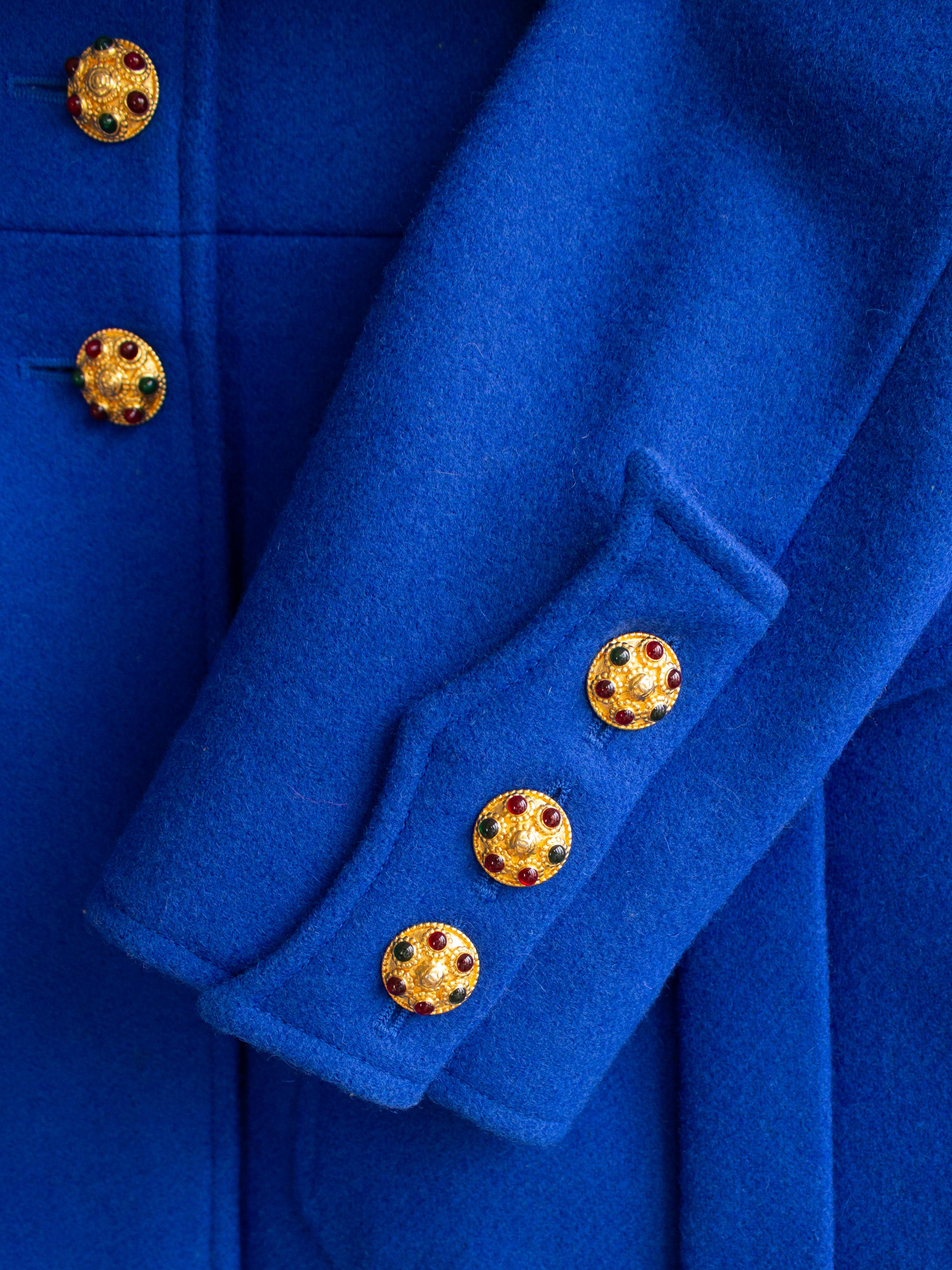 Chanel Vintage Fall/Winter 1996 Royal Blue Gold Gripoix 96A Wool Tweed Jacket 10