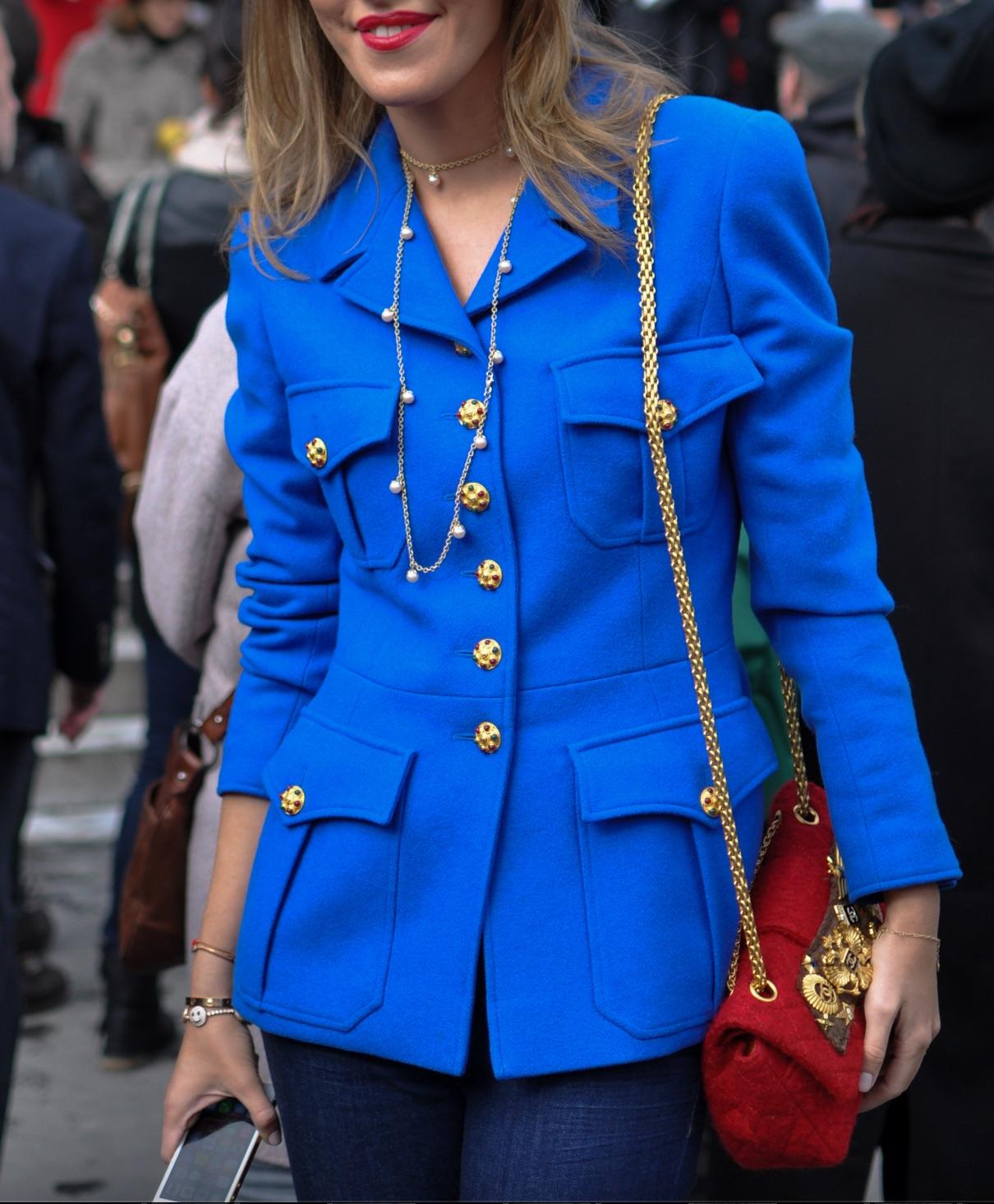 Chanel Vintage automne/hiver 1996 Royal Blue Gold Gripoix 96A veste en tweed de laine Pour femmes en vente