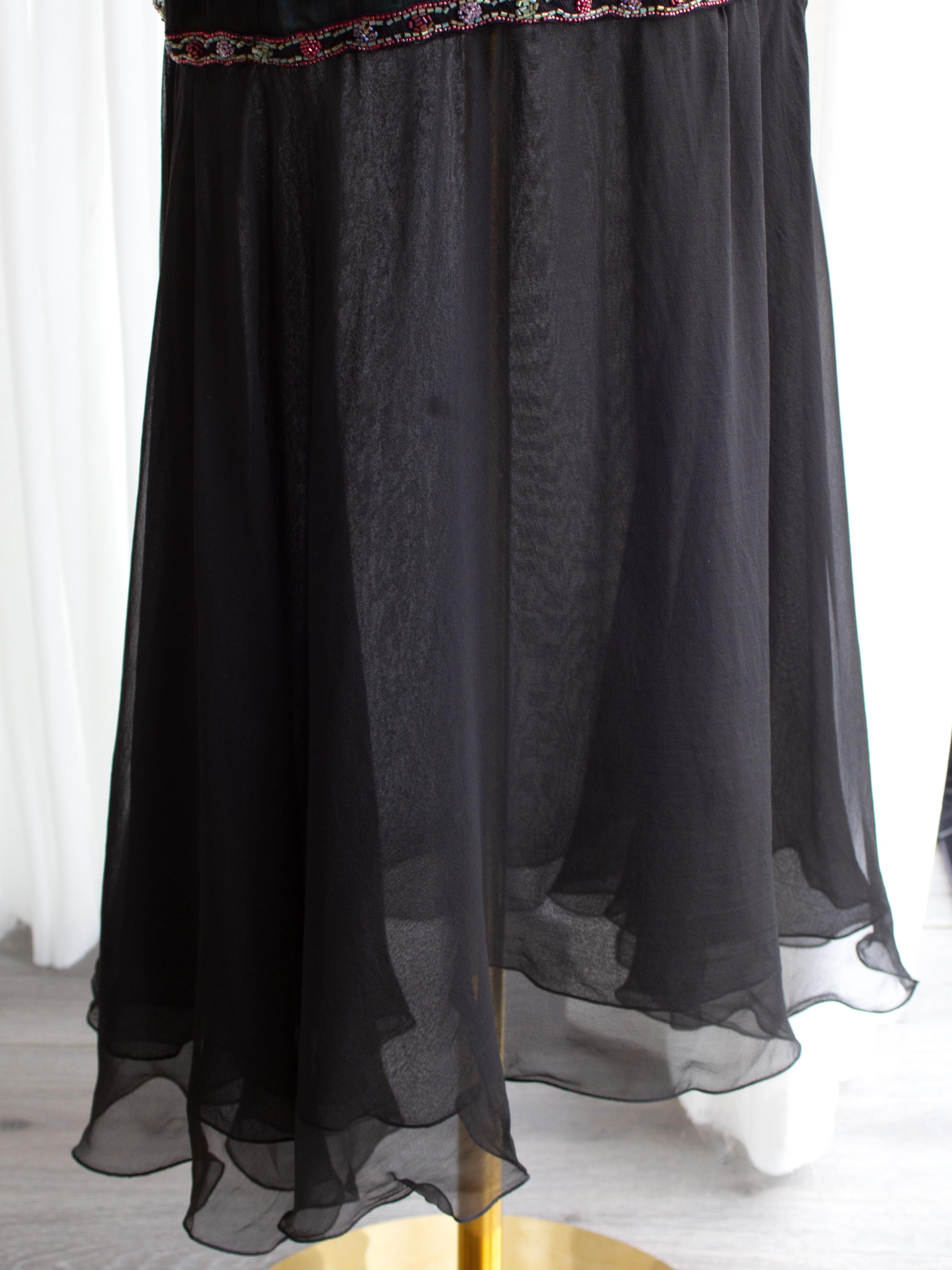 Chanel Vintage Herbst/Winter 1997 Schwarz Grün Aquarell Perlen 97A Kleid im Angebot 4