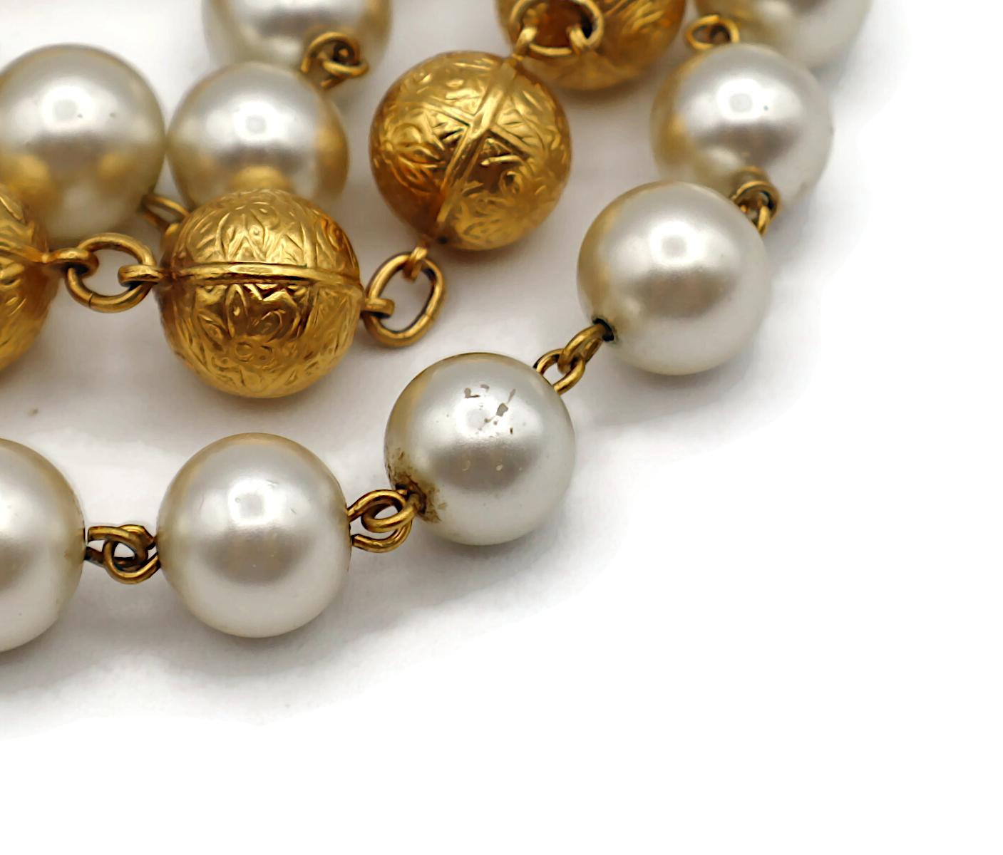 Chanel Bracciale vintage con perle finte e perline dorate a più fili in vendita 10
