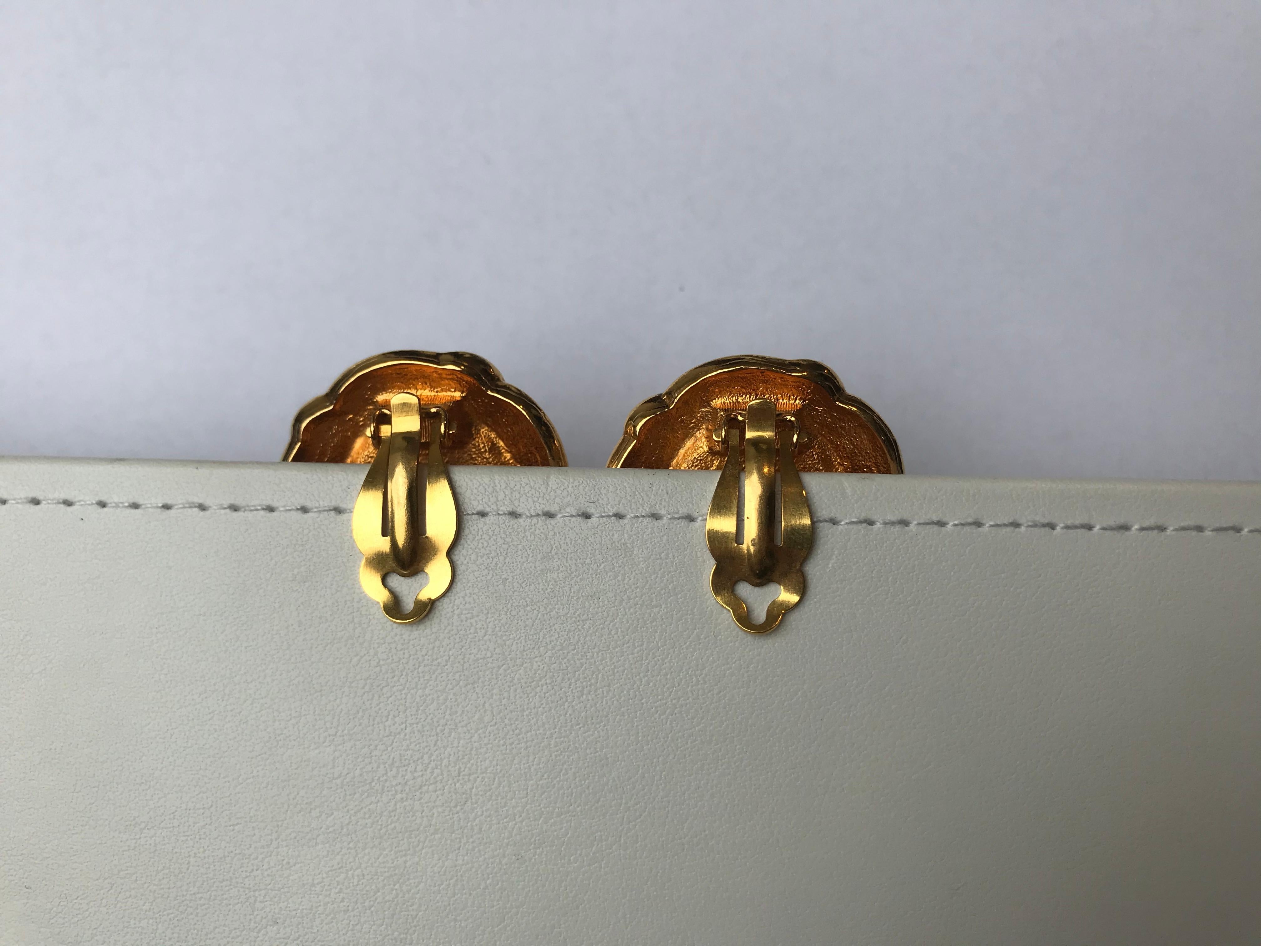 Chanel Vintage Faux Pearl Clip-On Earrings For Sale 1