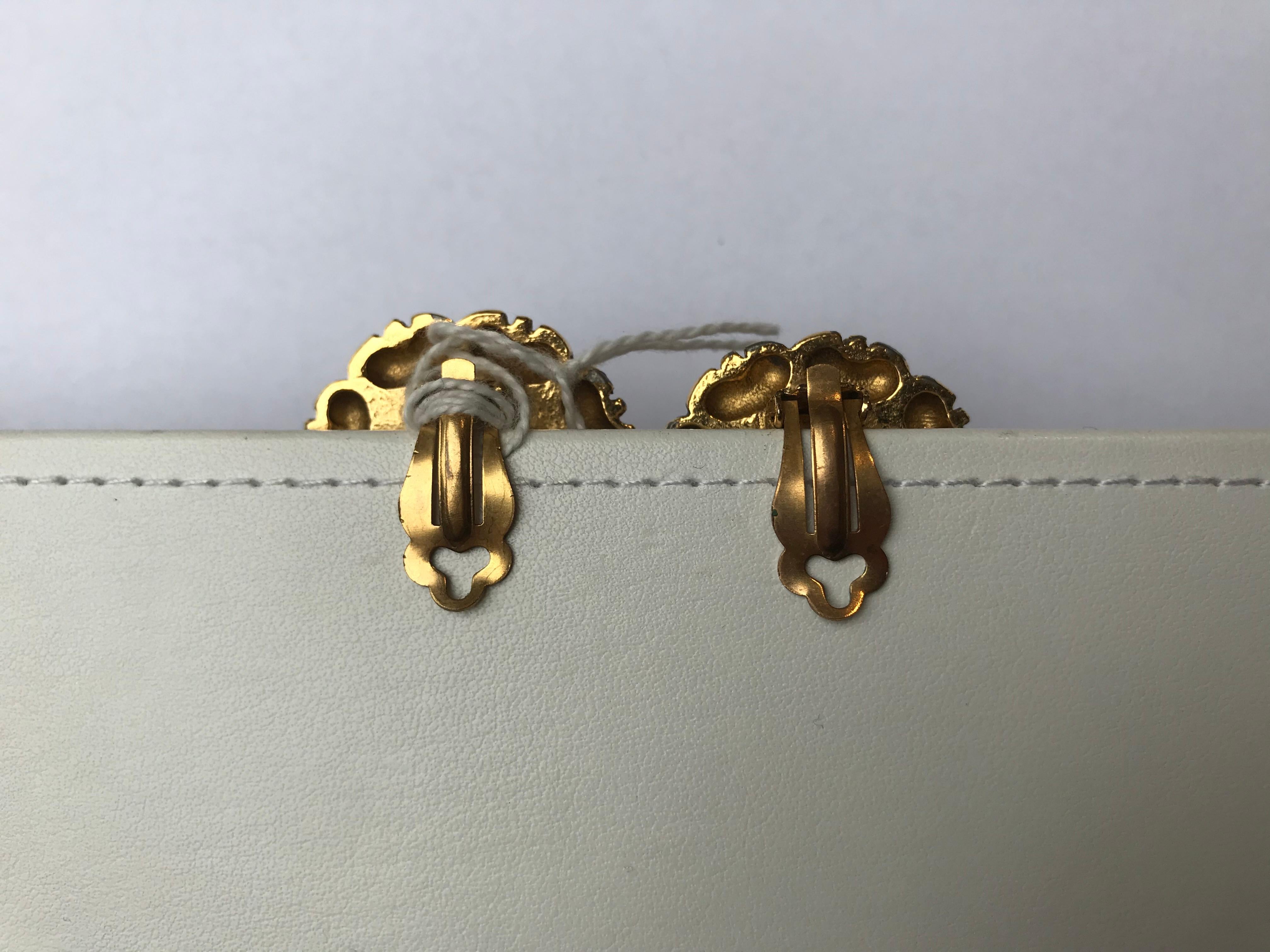Chanel Vintage Faux Pearl Clip-On Earrings For Sale 1
