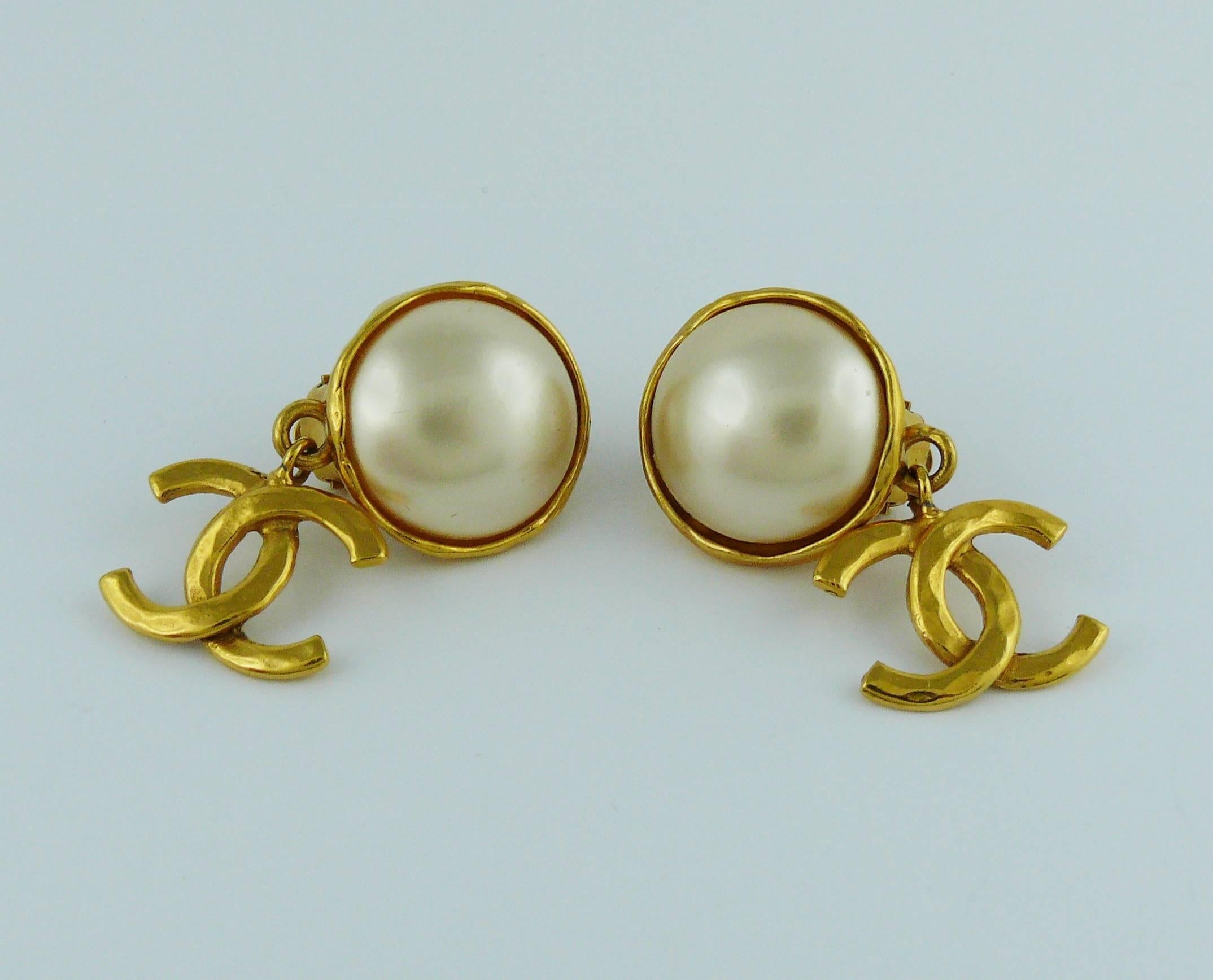 Chanel Vintage Faux Pearl Gold Tone Logo Drop Earrings Spring 1994 In Excellent Condition In Nice, FR