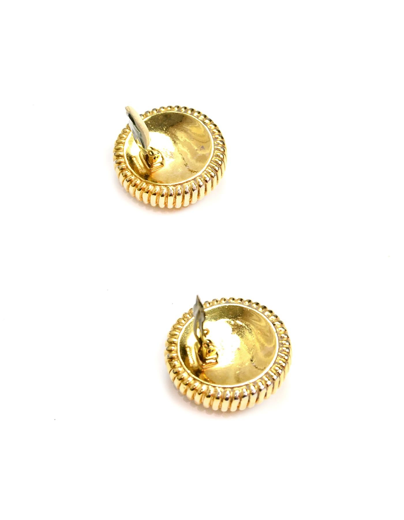 Chanel Vintage Faux Pearl/Goldtone Clip On Earrings In Excellent Condition In New York, NY