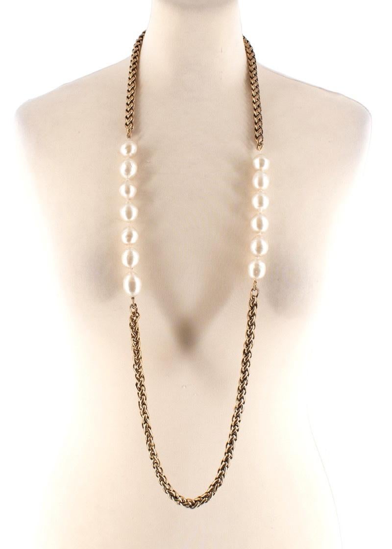 Vintage Faux Fresh Water Pearl Medallion Chain Necklace Vintage Couture Style Costume Jewelry Station Chain Necklace