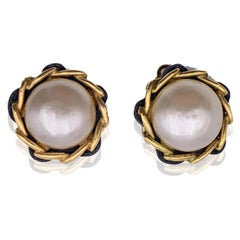 Chanel Vintage Faux Pearls and Chain Gold Metal Clip On Earrings