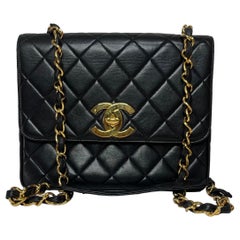 Chanel Vintage Flap Bag Medium Black Lambskin Leather Mega CC Gold Hardwarei