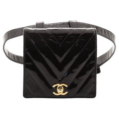 Chanel Vintage Klappe Gürteltasche Chevron Patent Klein
