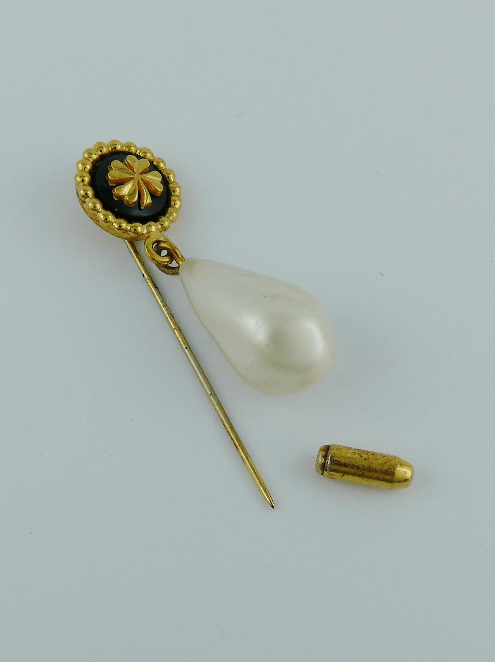 Women's Chanel Vintage Four Leaf Clover and Pearl Lapel Pin