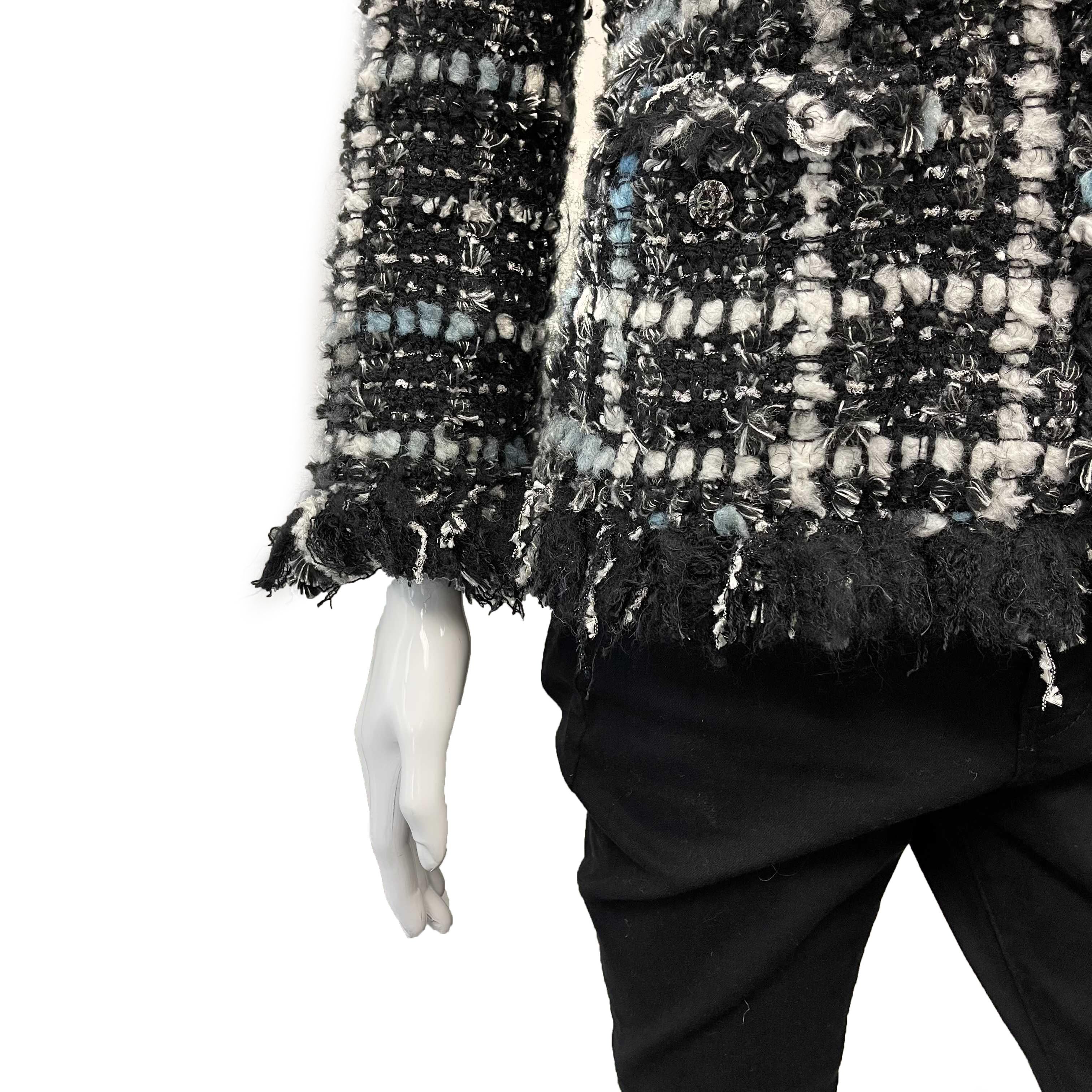 CHANEL - Vintage Frayed Tweed Collarless Blazer - CC Buttons 40 US 8 7