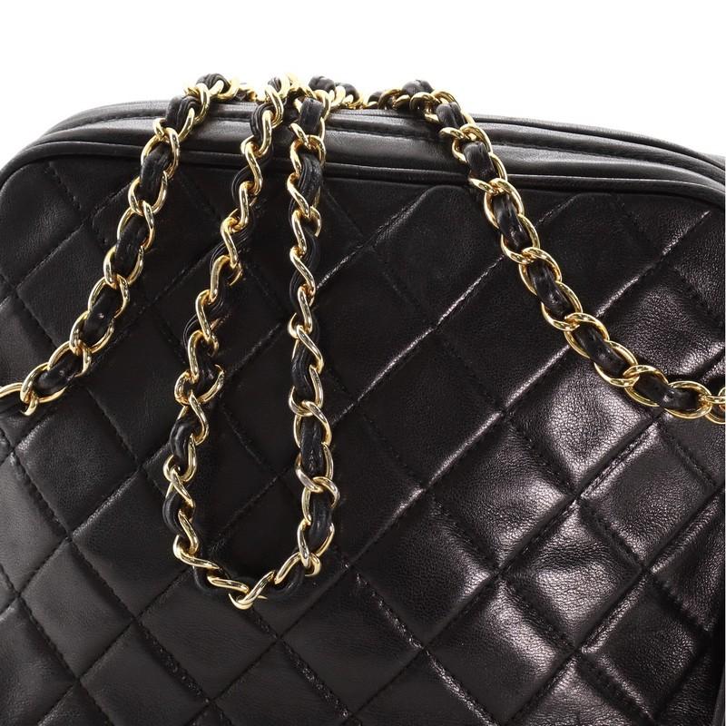 Chanel Vintage Front Pocket Kameratasche aus gestepptem Lammfell Klein 3