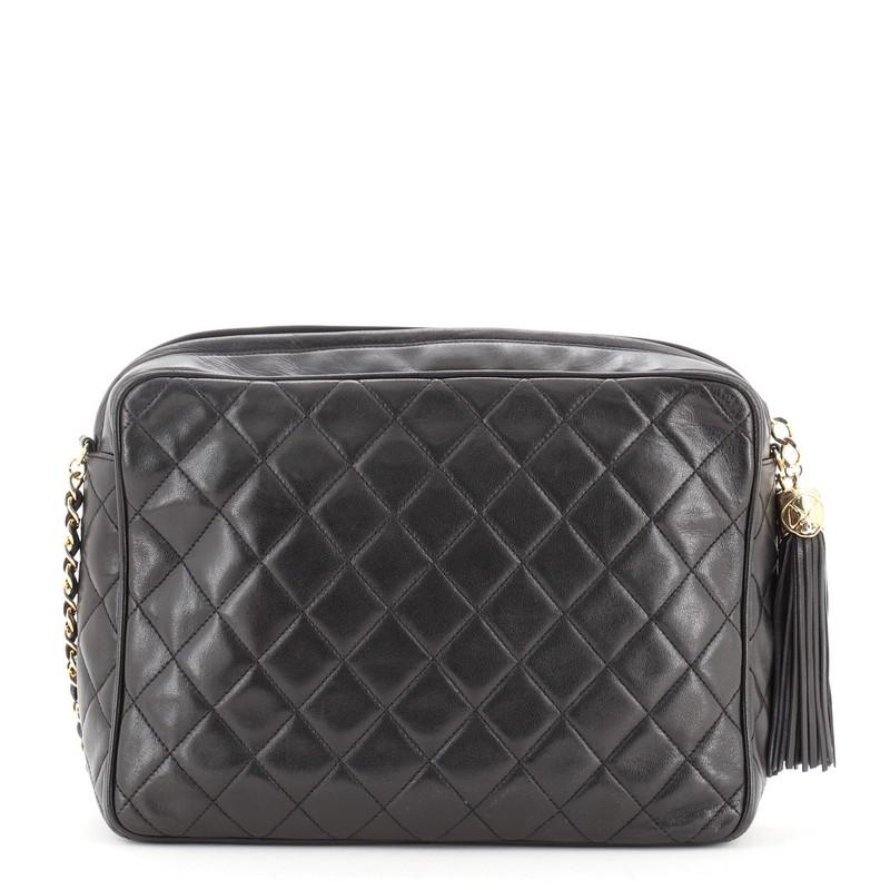 Chanel Vintage Front Pocket Kameratasche gesteppt Leder groß im Zustand „Gut“ in NY, NY