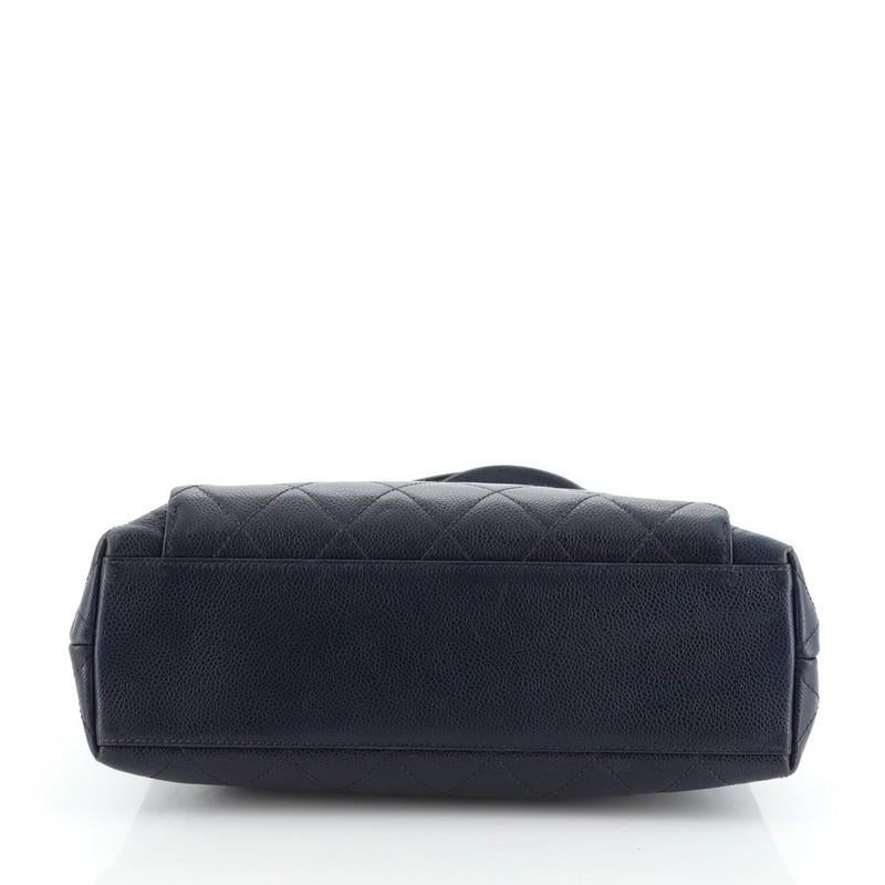 Women's or Men's Chanel Vintage Front Pocket Shoulder Bag Quilted Caviar Medium