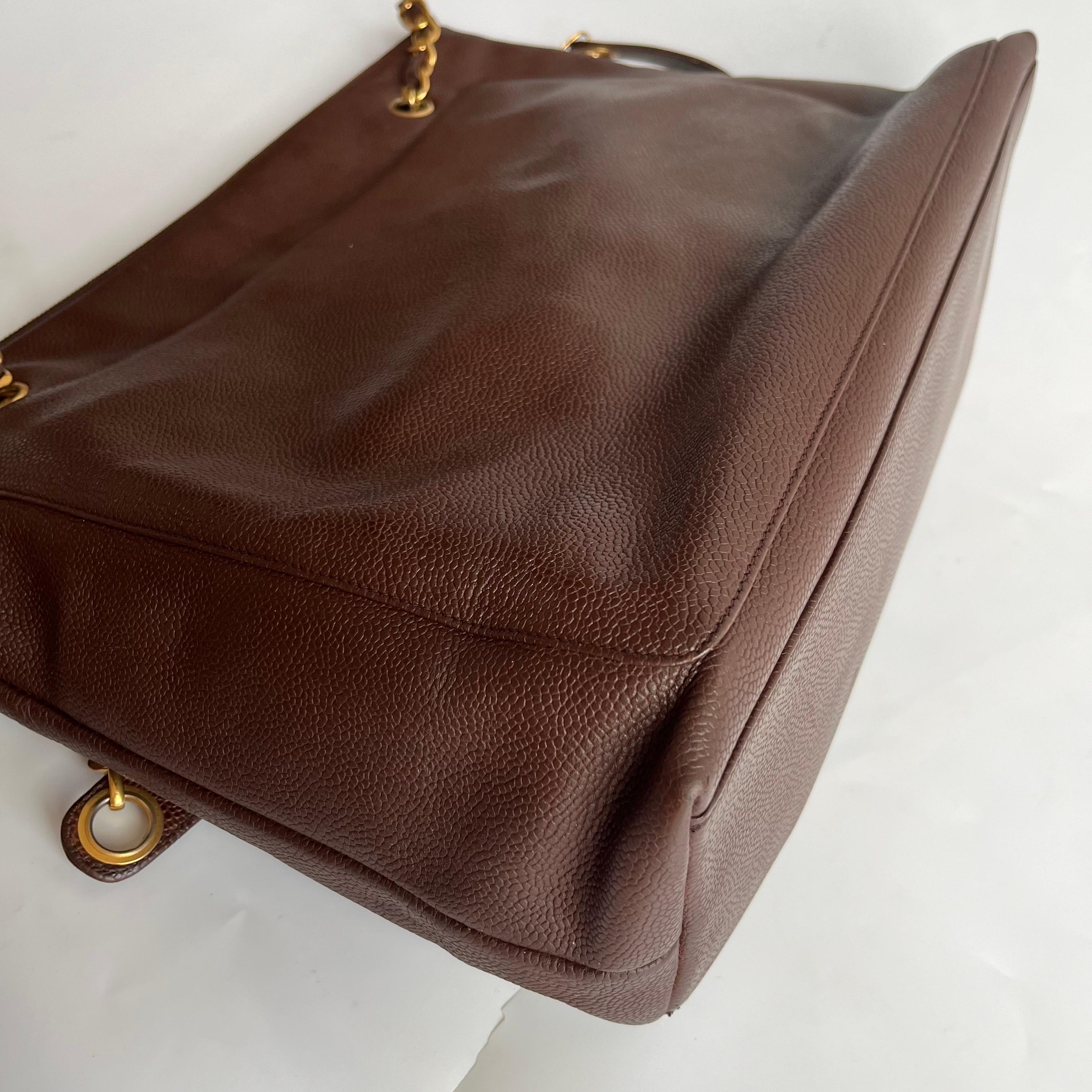 Chanel Vintage Front Pocket Tote Chocolate Brown Caviar Leather Double Gold Leat For Sale 10