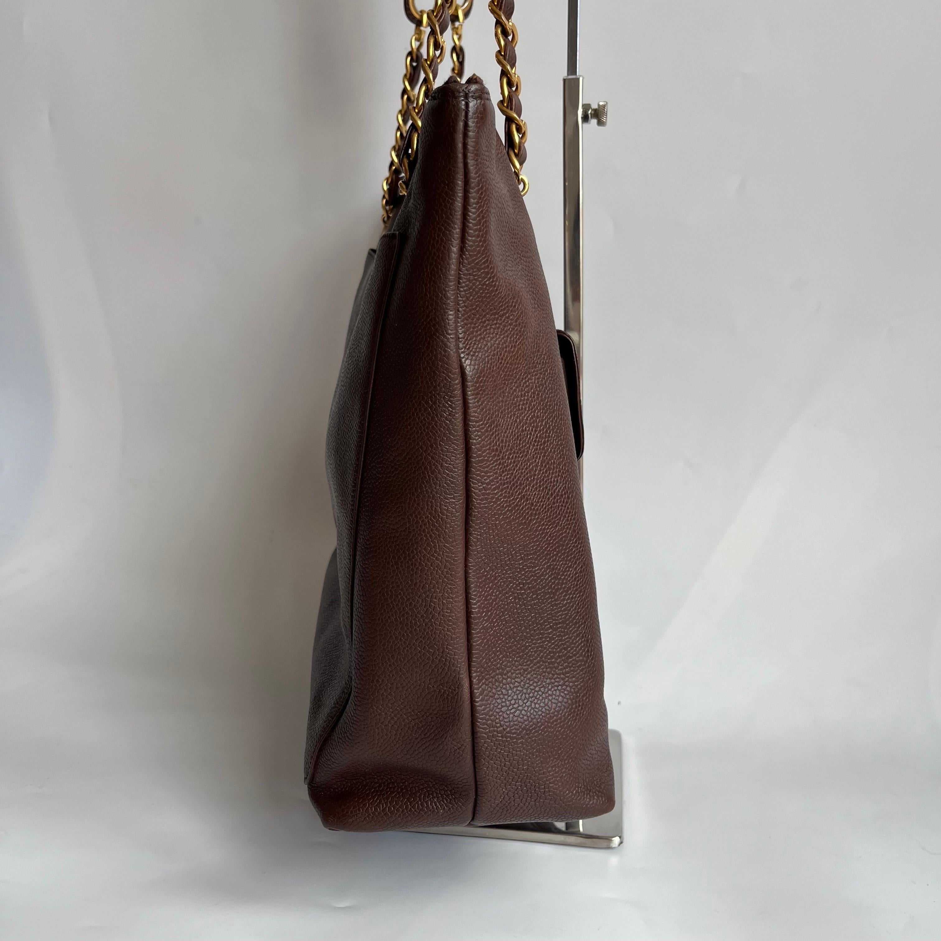 Women's Chanel Vintage Front Pocket Tote Chocolate Brown Caviar Leather Double Gold Leat For Sale