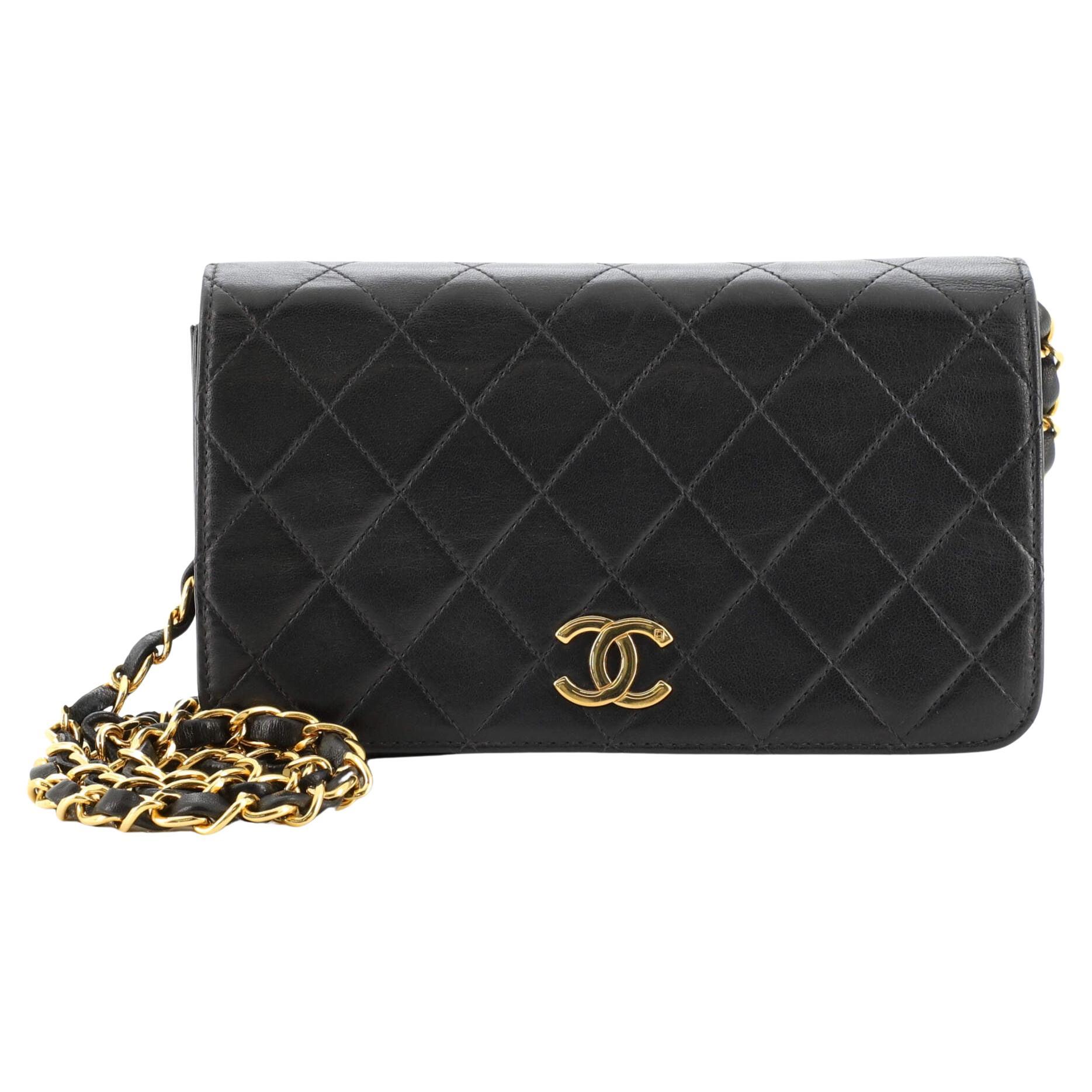 Chanel Black Quilted Lambskin Vintage Small Classic Double Flap Bag at  1stDibs