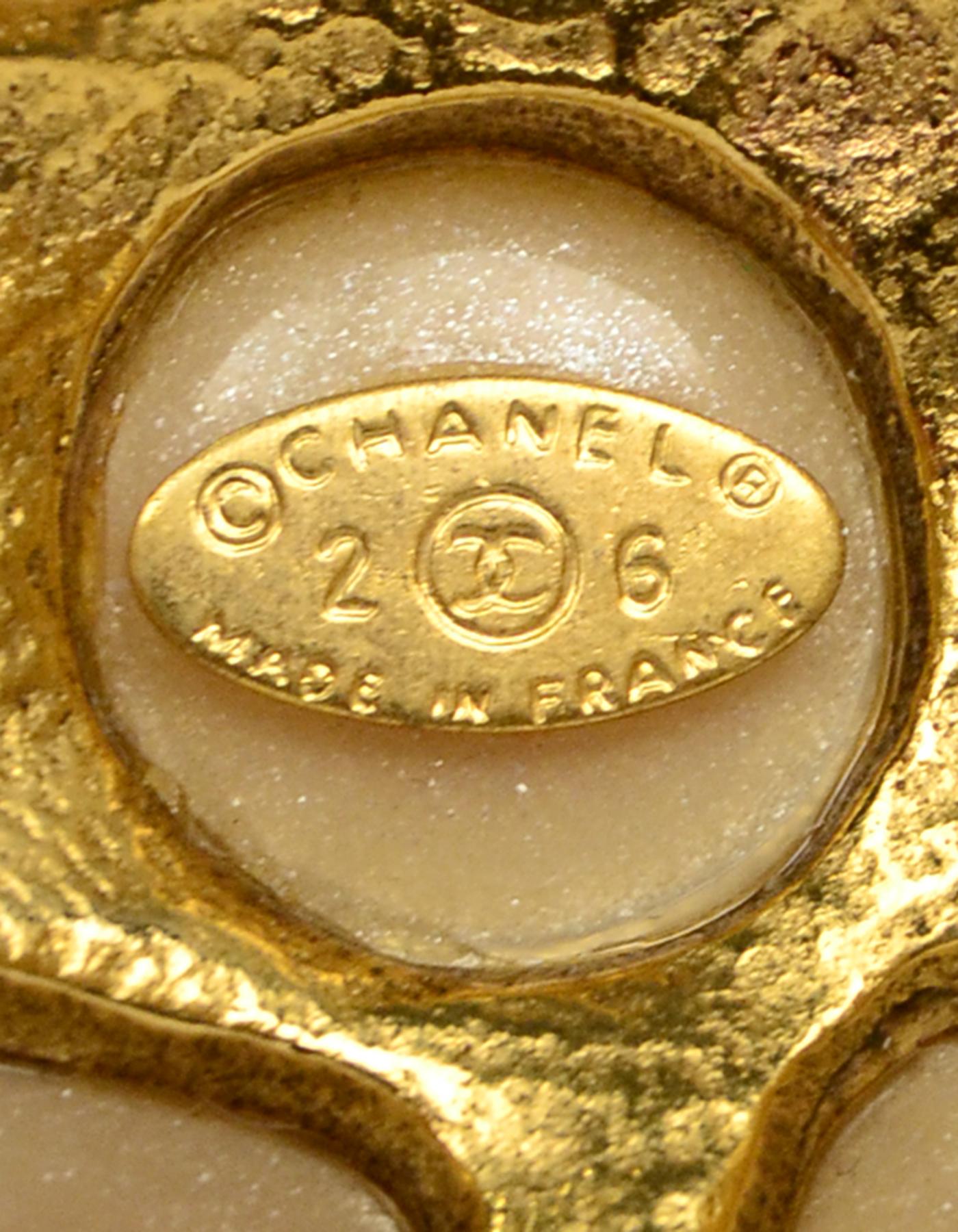 Chanel Vintage Geometrische Perlmutt Manschette Damen im Angebot