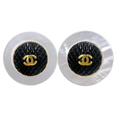 Chanel Vintage Giant Mother of Pearl and Black Woven Large Stud Earrings 65808