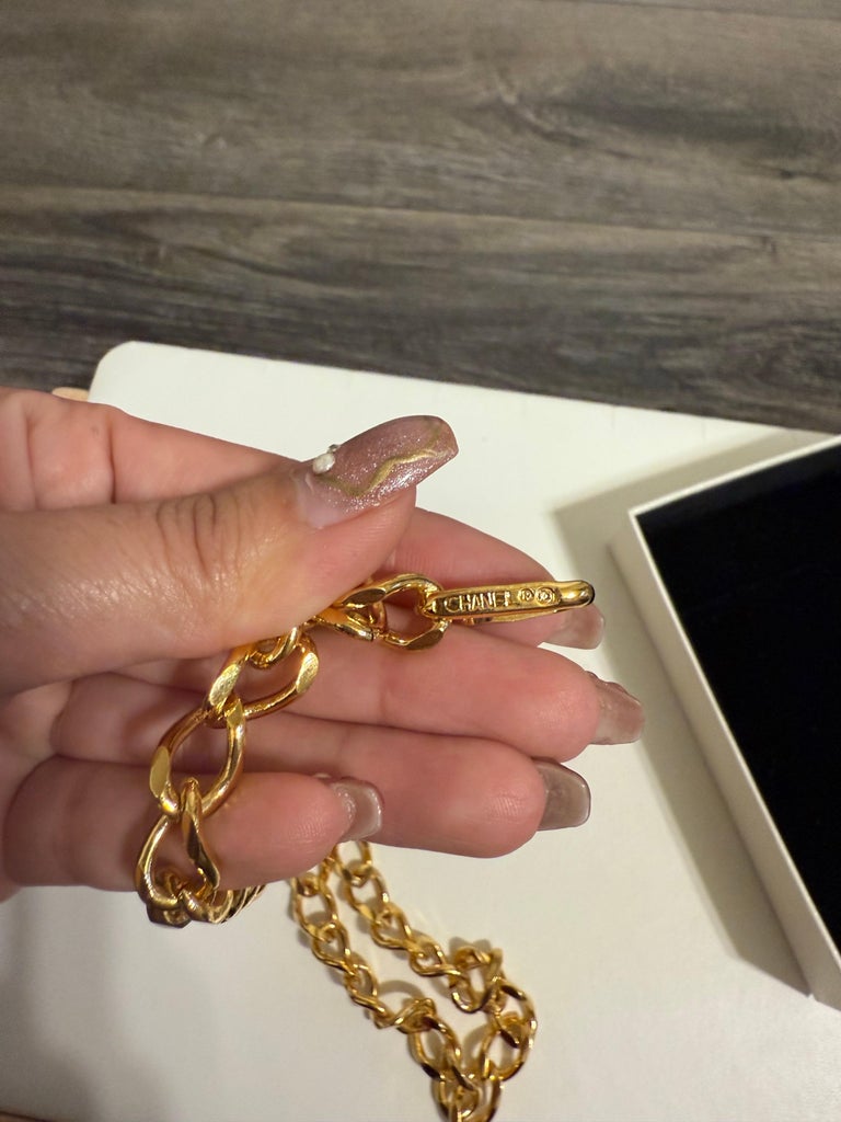 Chanel Vintage Gold 1982 Coin CC Chain Link Belt Chanel Vintage Gold 1982 Coin CC Chain Link Belt For Sale at  main image 3