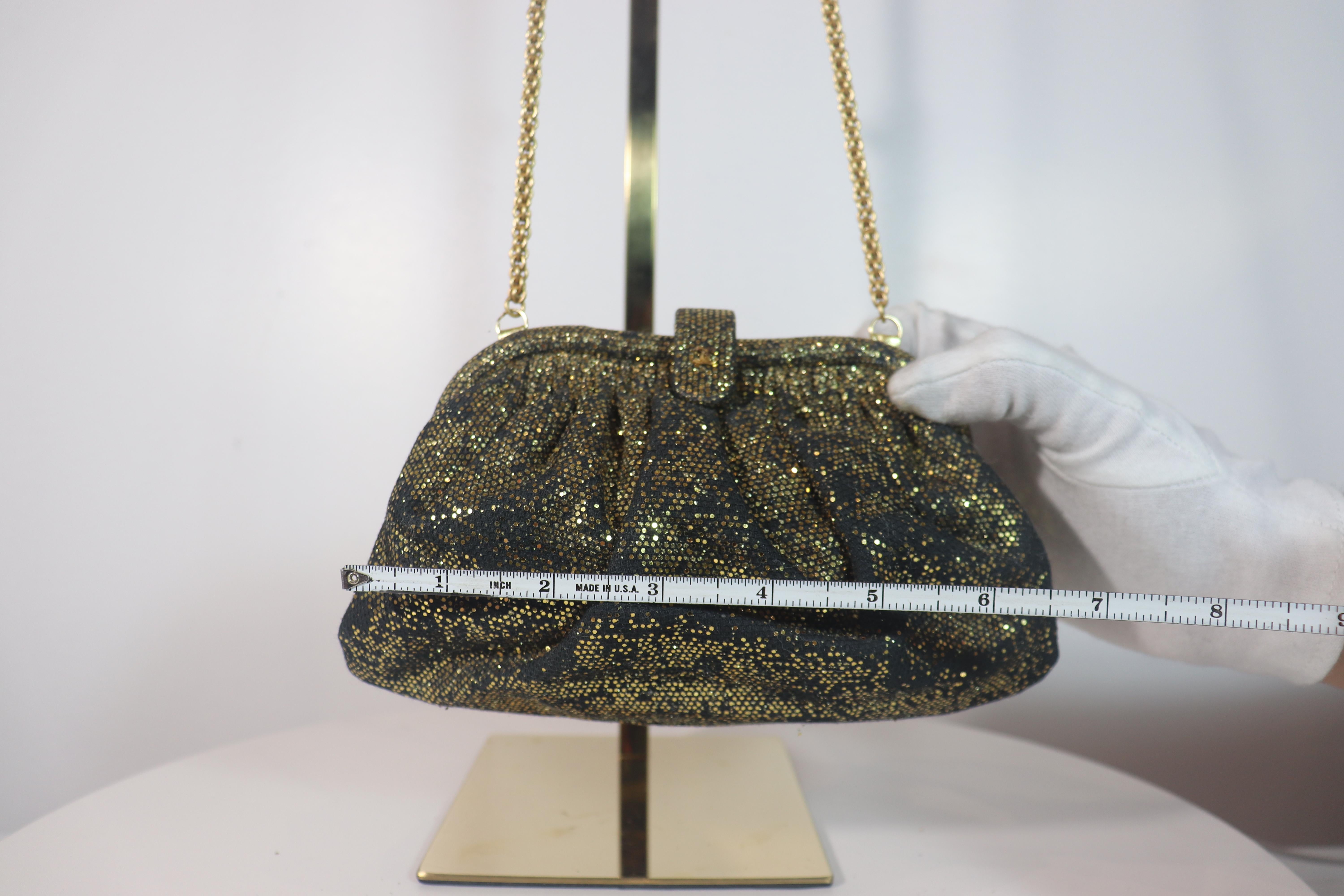 CHANEL Bolso de Noche Vintage Oro Negro Purpurina con Correa de Cadena en Bueno estado para la venta en Los Angeles, CA