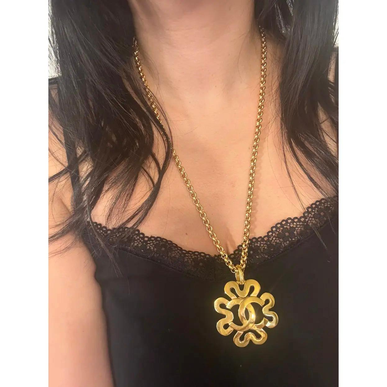 CHANEL Collar Colgante Cadena Trébol CC Oro Vintage en venta 4