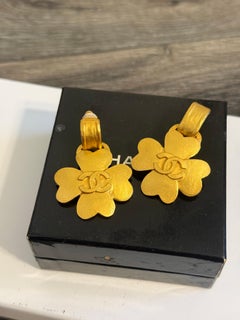Chanel Vintage Gold CC Clover Dangle Clip On Earrings