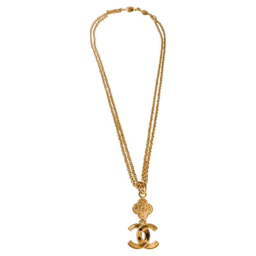 CHANEL Vintage Gold CC Clover Multi Strand Long Chain Pendentif Necklace