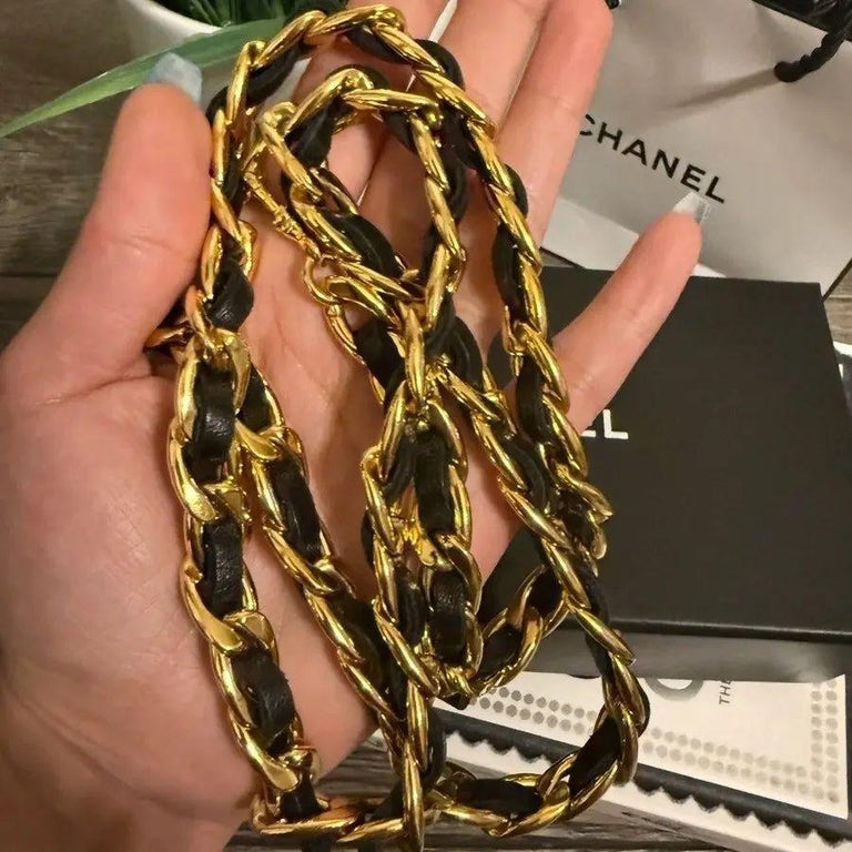 CHANEL Vintage Gold CC Coin Black Leather Chain Belt For  display picture 2