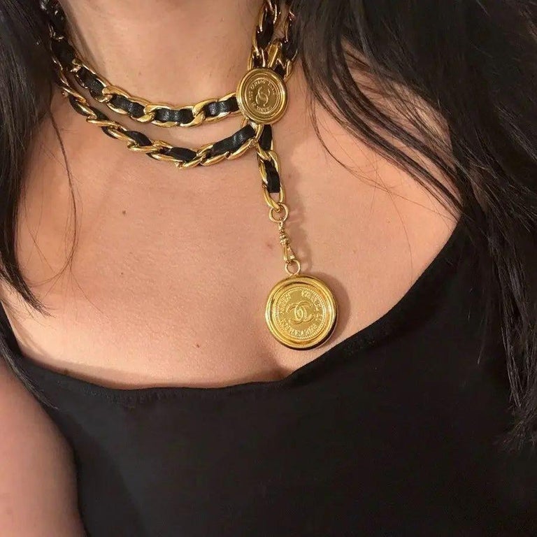 CHANEL Vintage Gold CC Coin Black Leather Chain Belt For  display picture 1