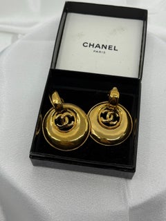 Chanel Vintage Gold CC Crescent Hoop Dangle Clip On Earrings