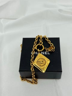 CHANEL Vintage Gold CC Diamond Shape Pendant Necklace