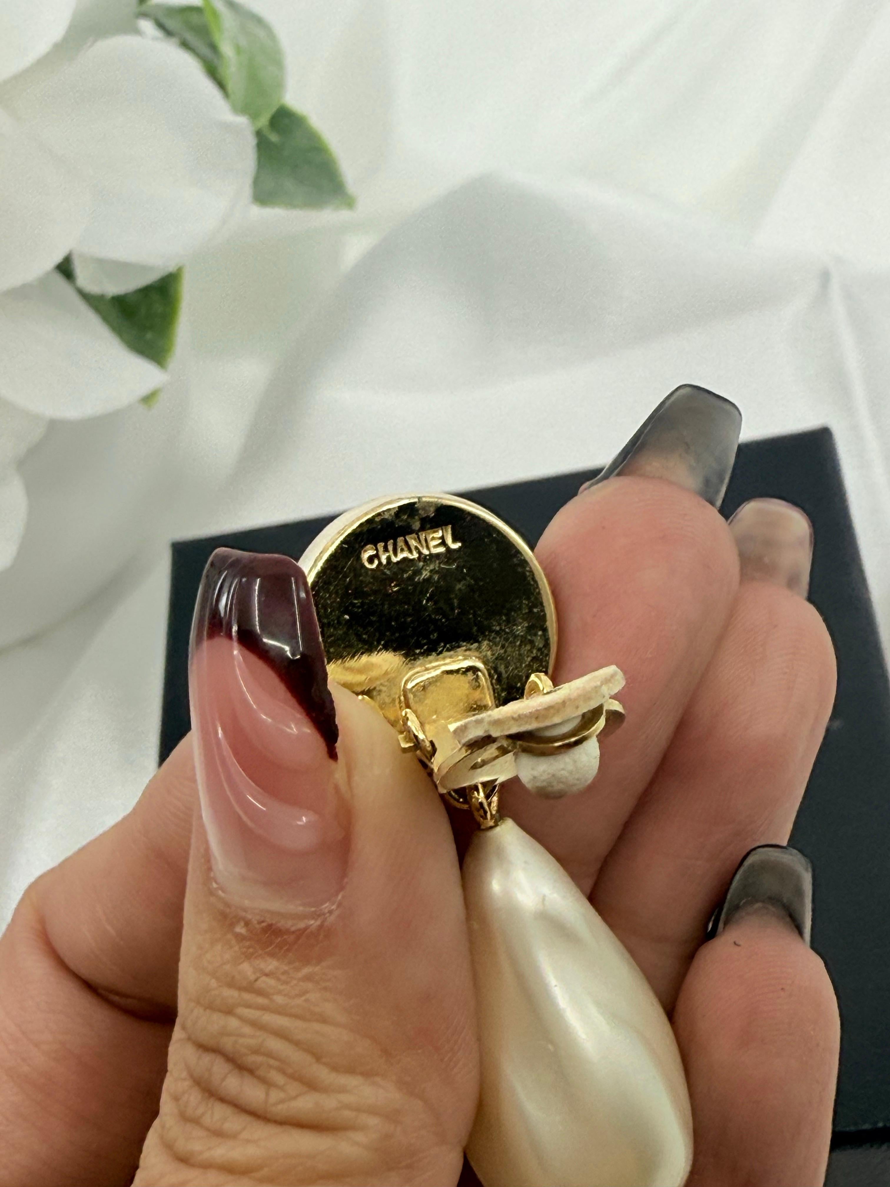 Chanel Vintage Gold CC Faux Pearl Dangle Clip On Earrings For Sale 2