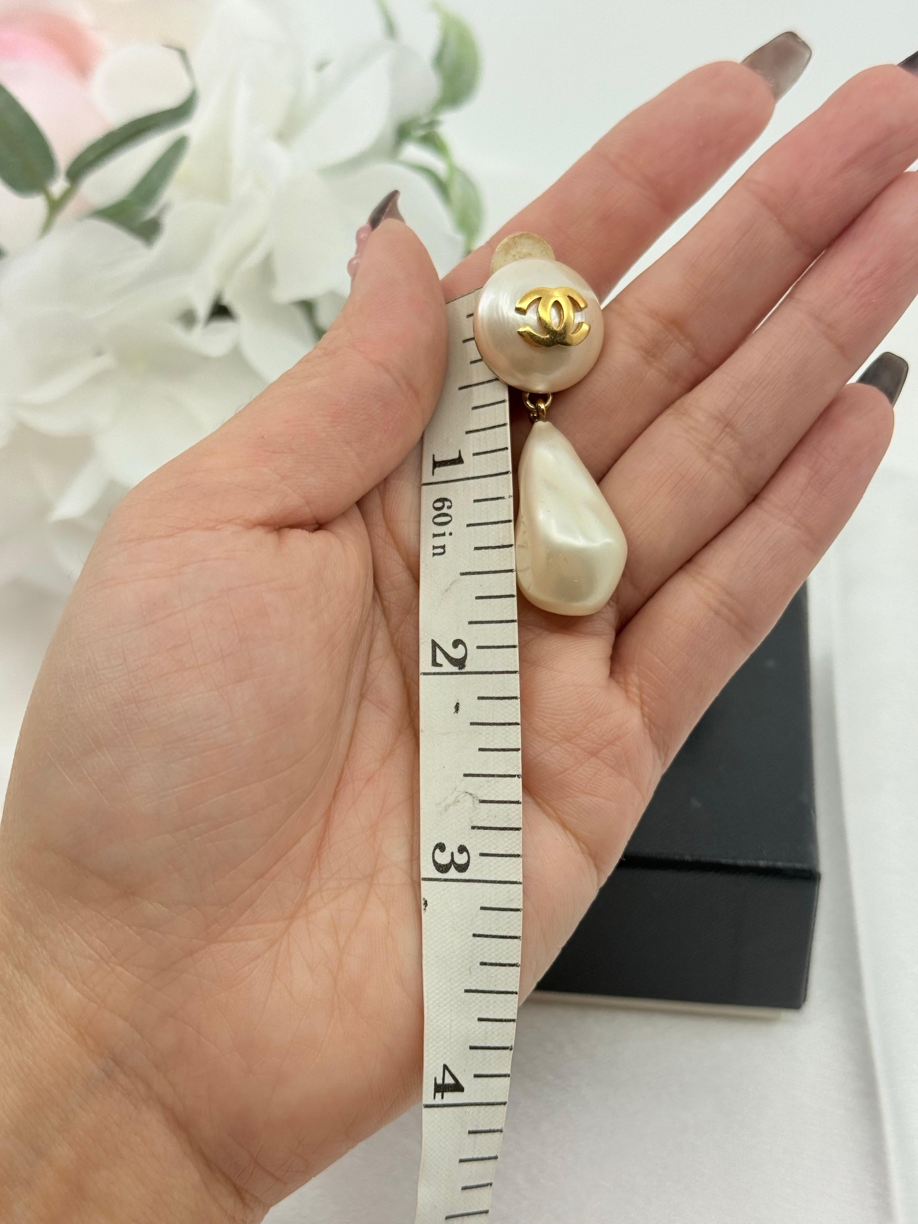 Chanel Vintage Gold CC Faux Pearl Dangle Clip On Earrings For Sale 4