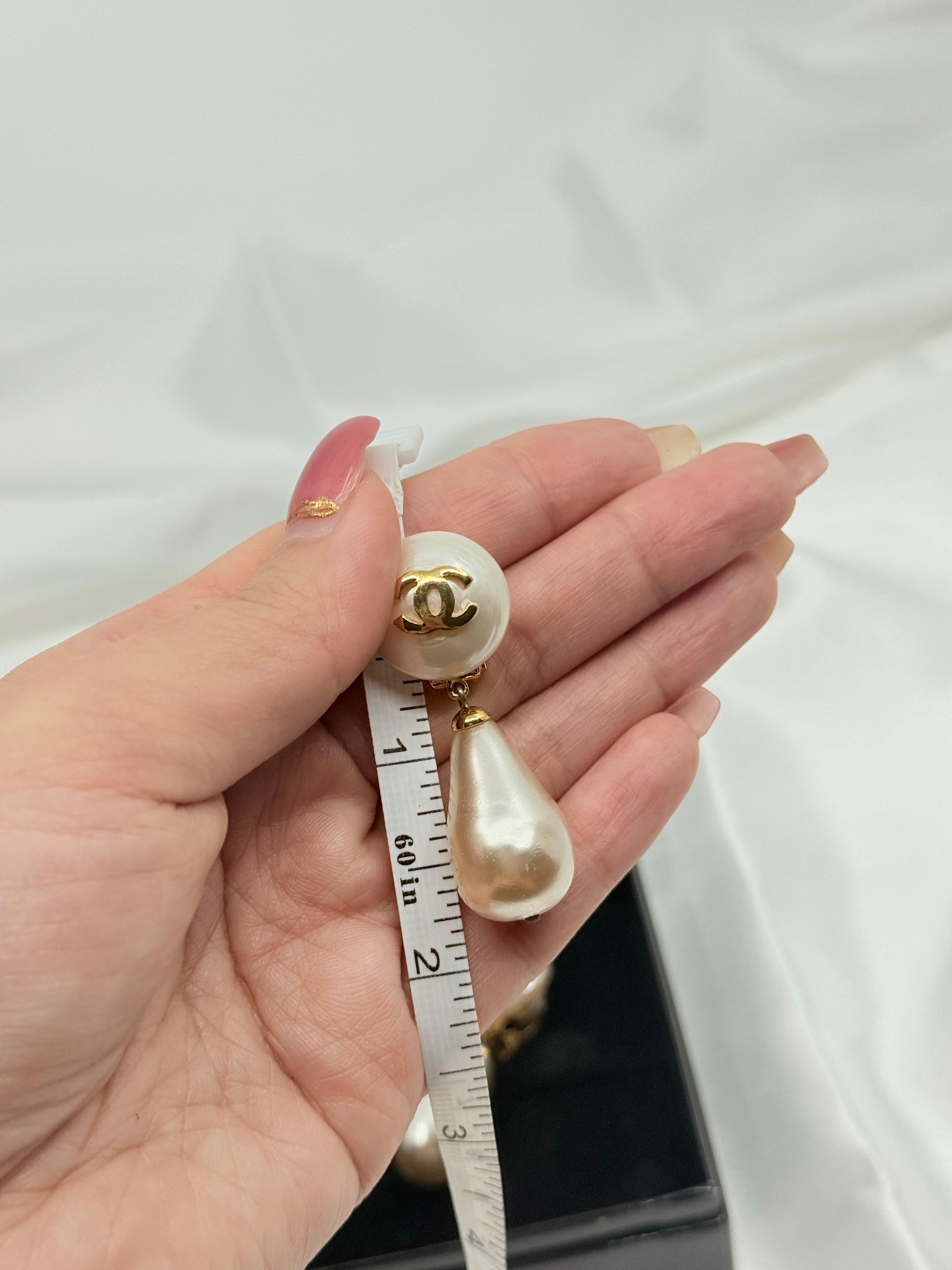 Chanel Vintage Gold CC Faux Pearl Dangle Clip On Earrings For Sale 5