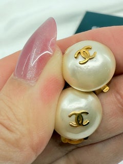 CHANEL Vintage Gold CC Faux Pearl Small Clip On Earrings