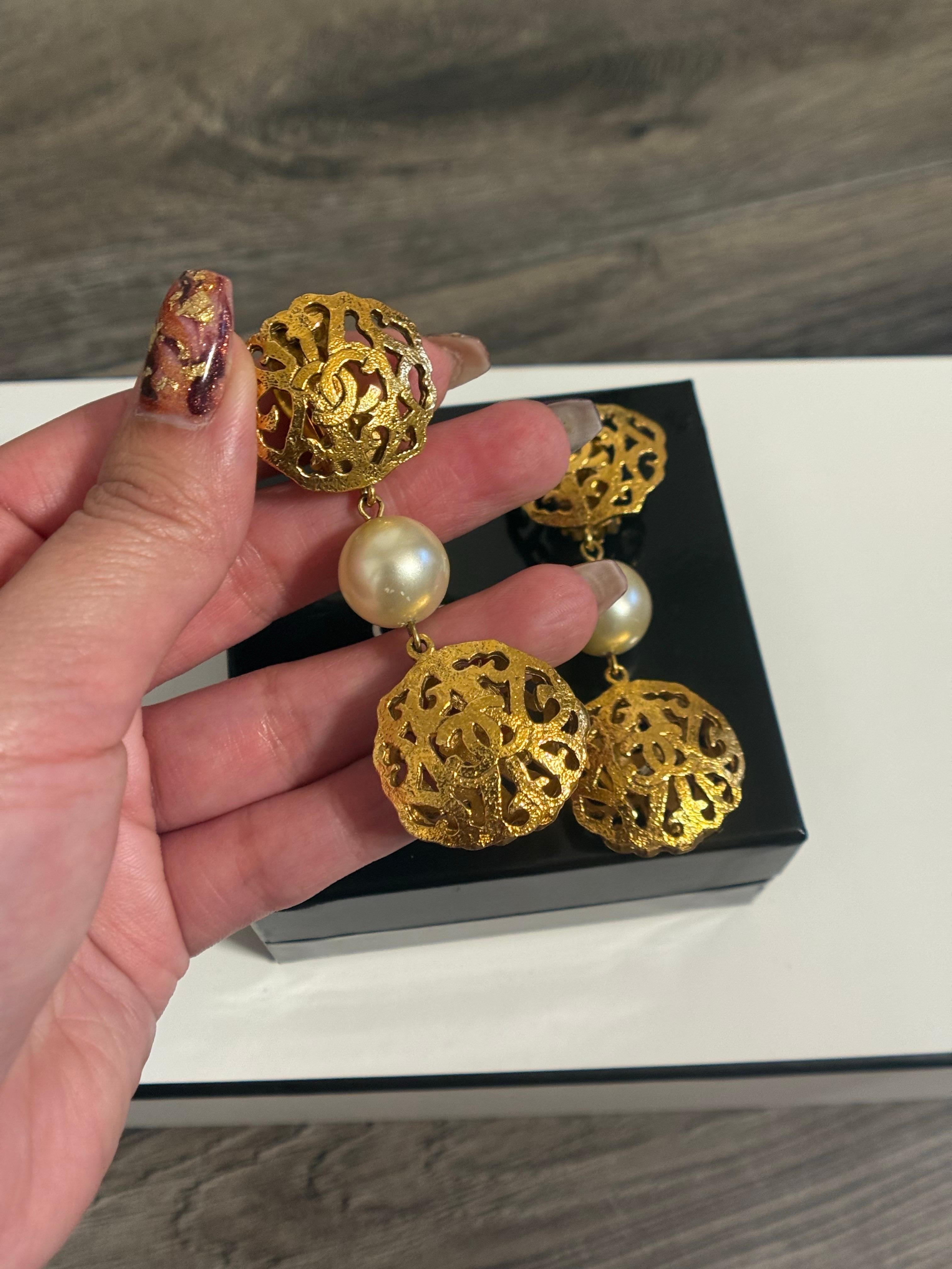 CHANEL Vintage Gold CC Filigree and Pearl Dangle Clip On Earrings For Sale 4