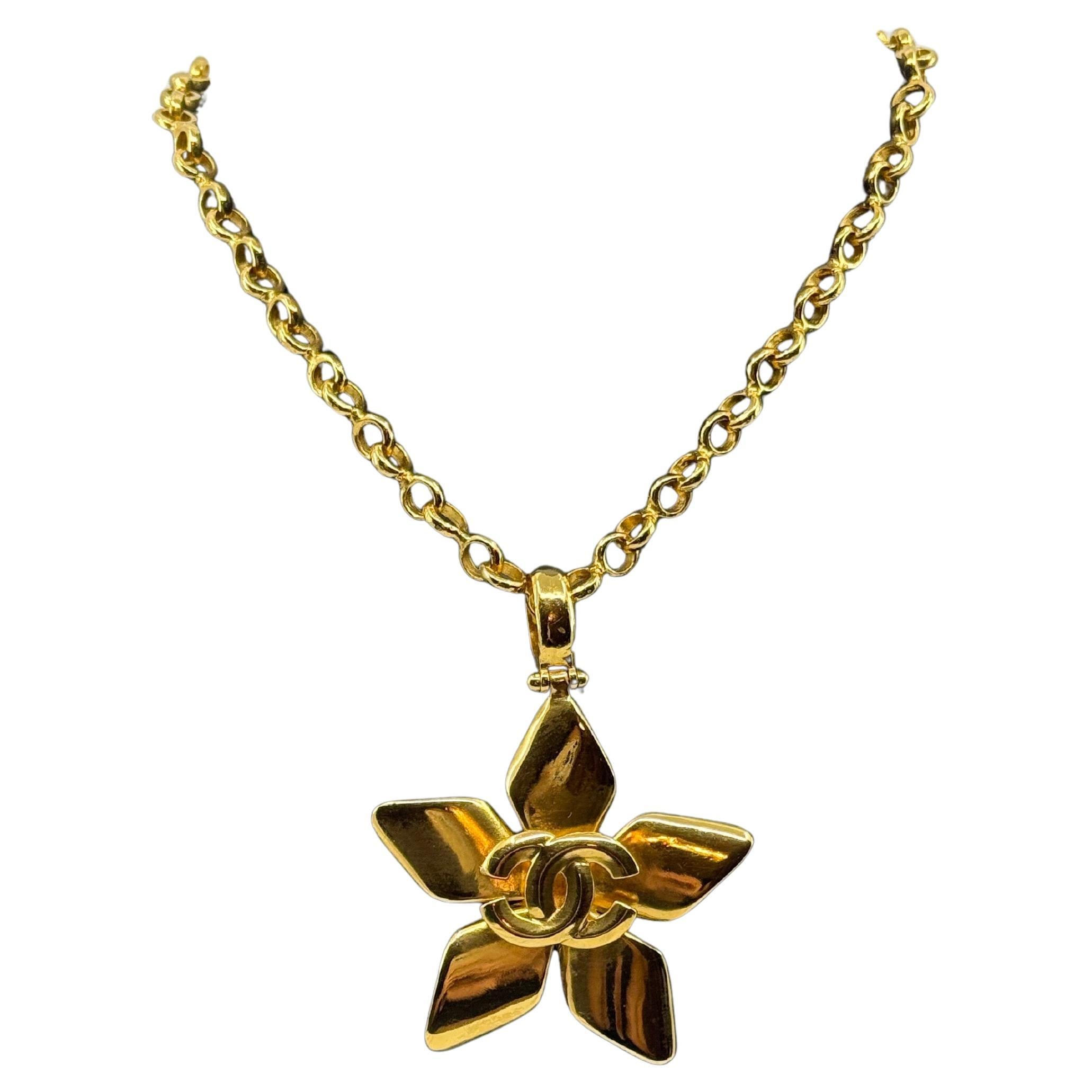 Chanel Vintage Gold CC Flower Statement Pendant Necklace, 1996 For Sale
