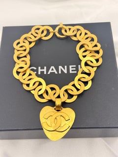 Chanel Vintage Gold CC Heart Chunky Chain Pendant Necklace