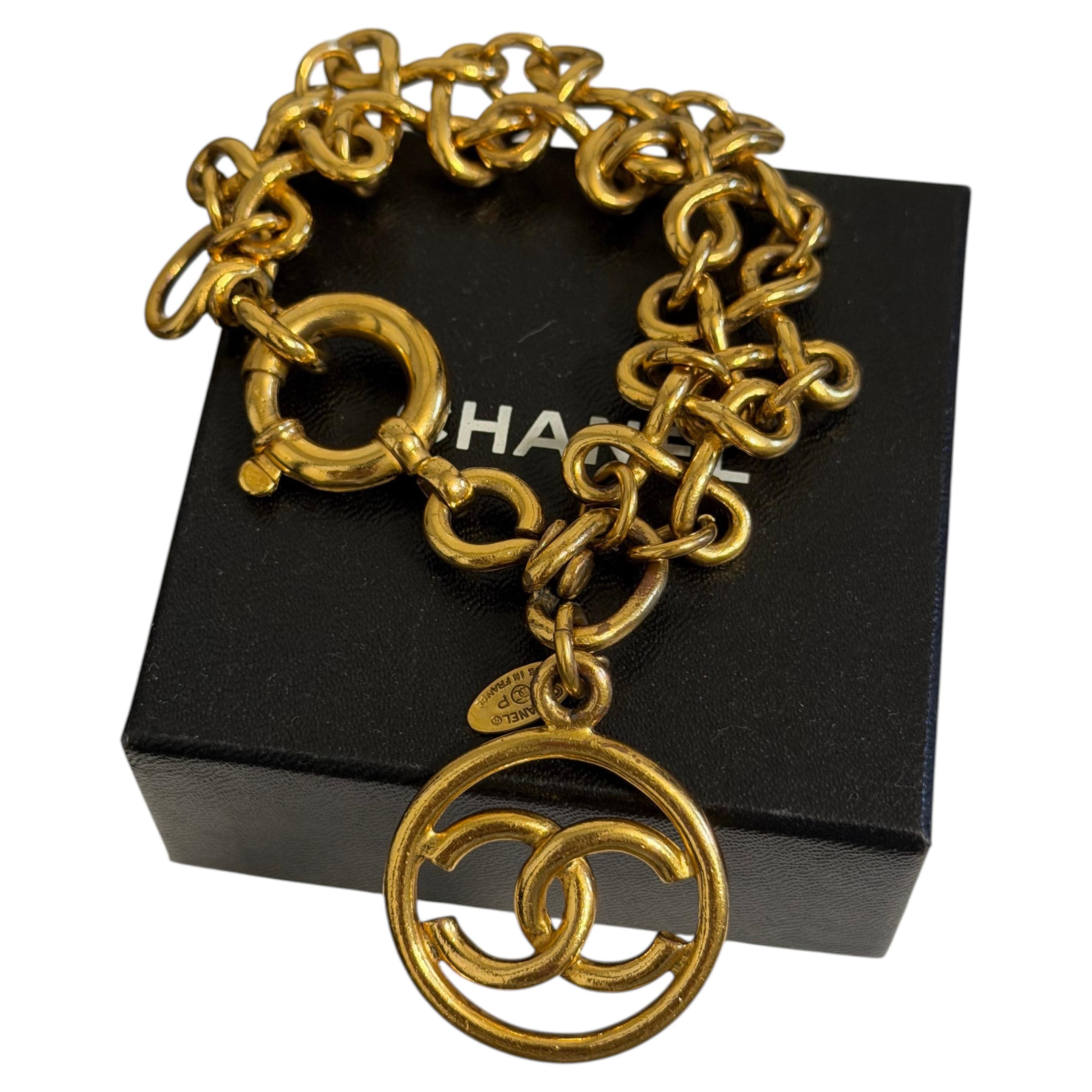 CHANEL Vintage Gold CC Infinity Chain Charm Bracelet For Sale