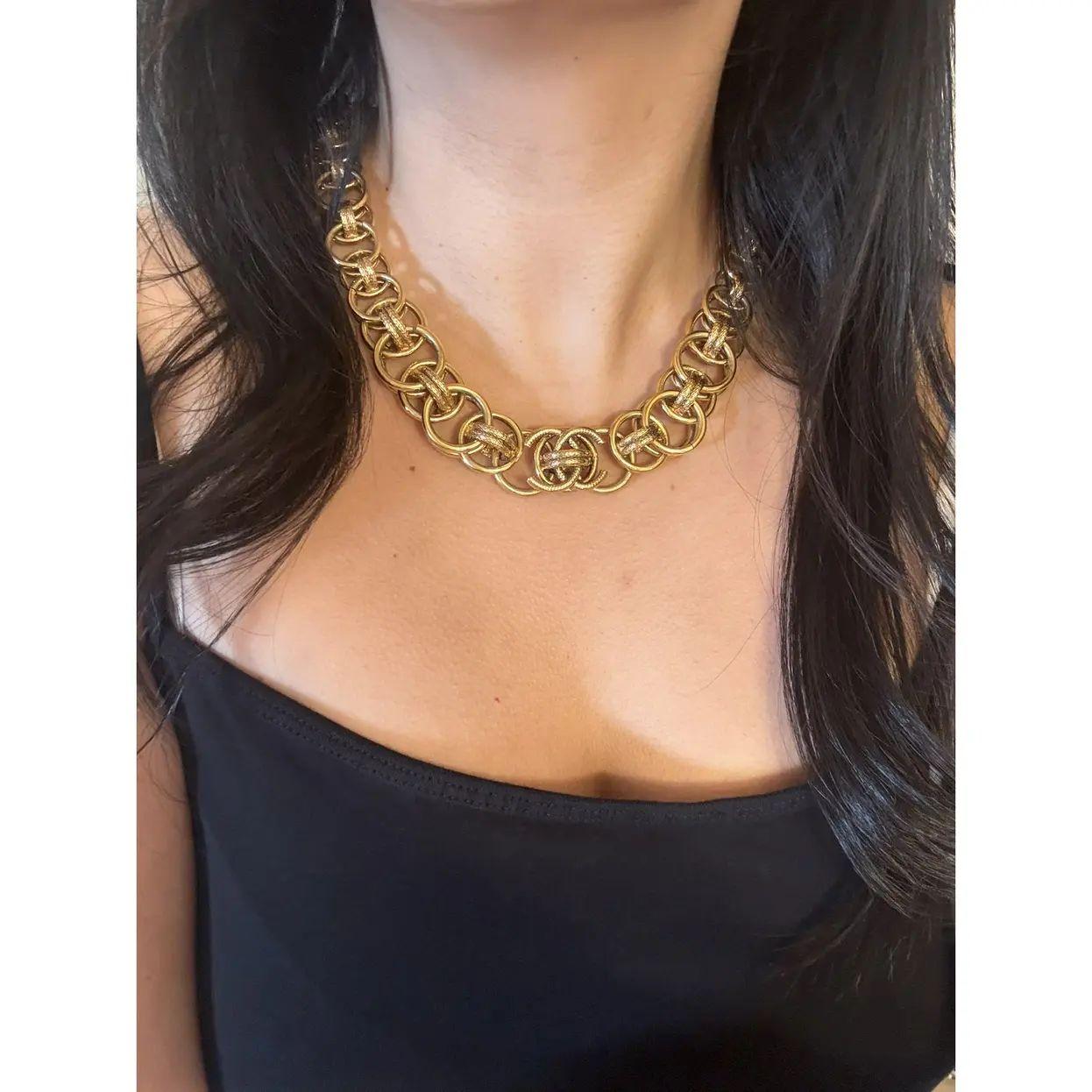 Chanel Vintage Oro Logo CC Catena A Link Collare Dichiarazione Collana In condizioni buone in vendita a Bellevue, WA