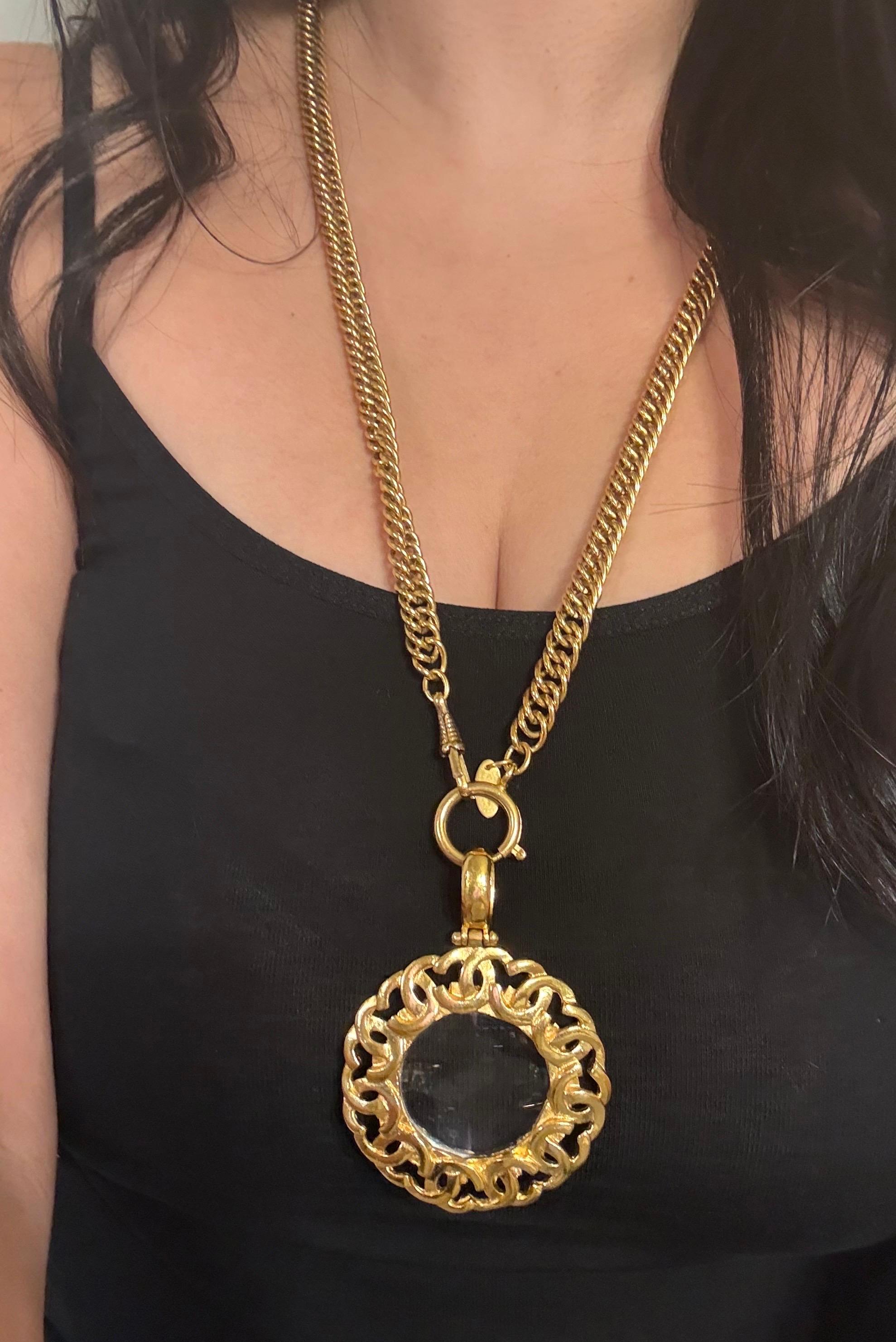 Chanel Vintage Gold CC Logos Vergrößerungsglas-Anhänger Halskette im Angebot 7