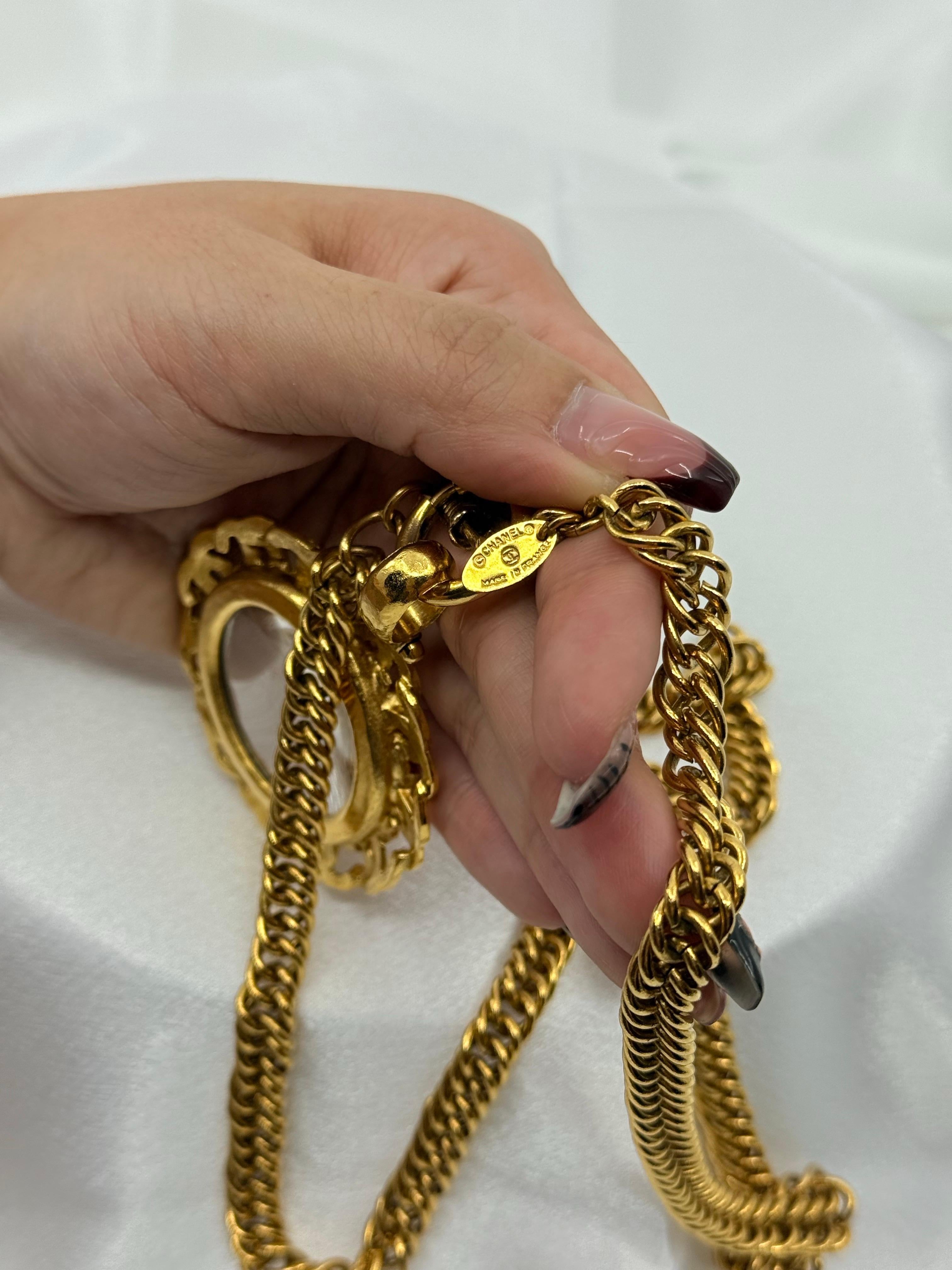 Chanel Vintage Gold CC Logos Vergrößerungsglas-Anhänger Halskette im Angebot 5