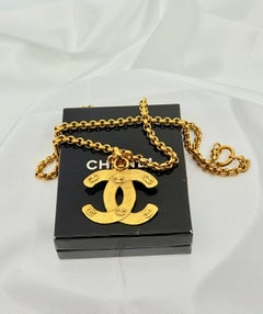 CHANEL Vintage Gold CC Logos Statement Chain Necklace