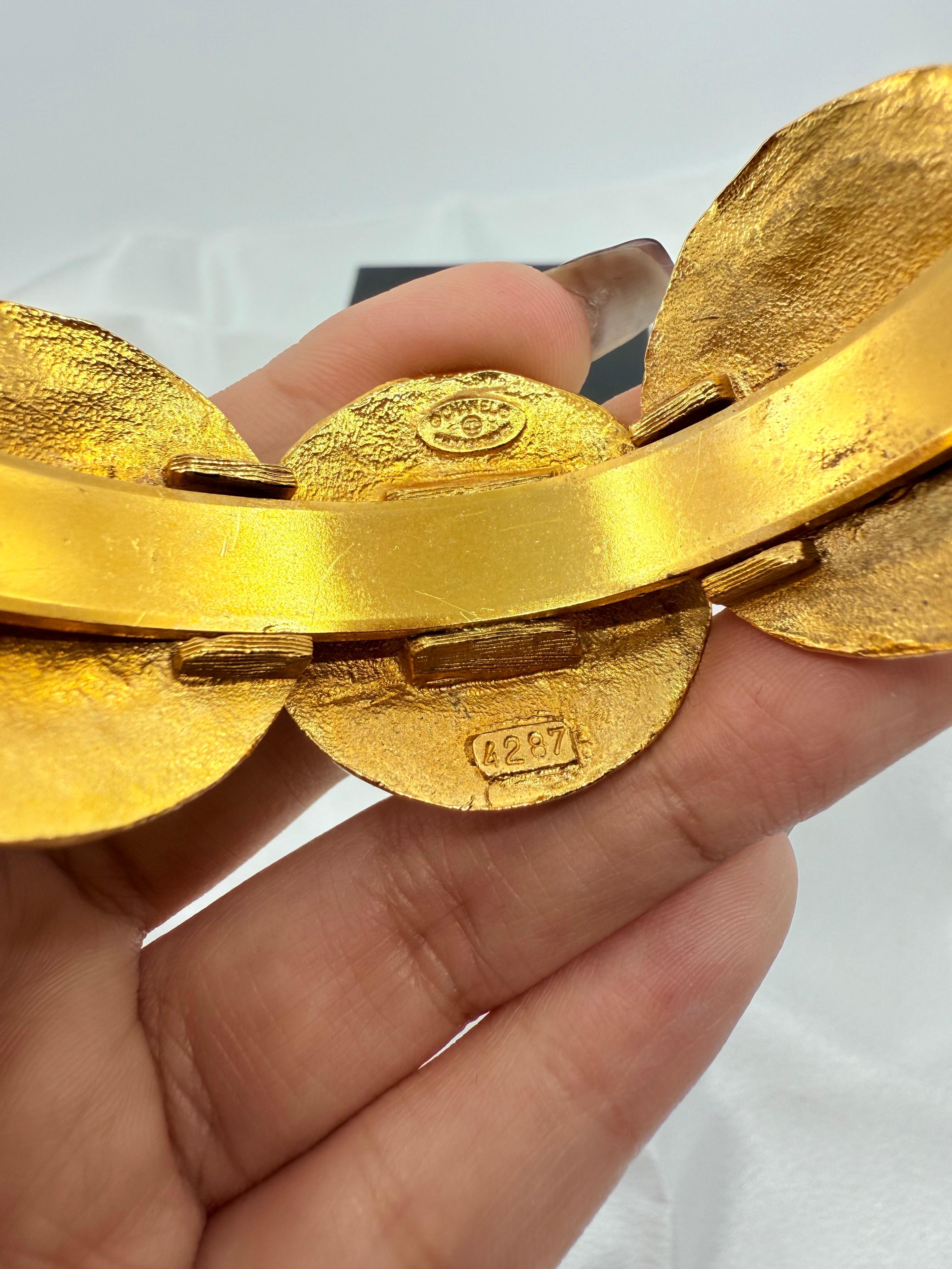 CHANEL Vintage Gold CC Medallion Cuff Statement Bracelet Unisexe en vente